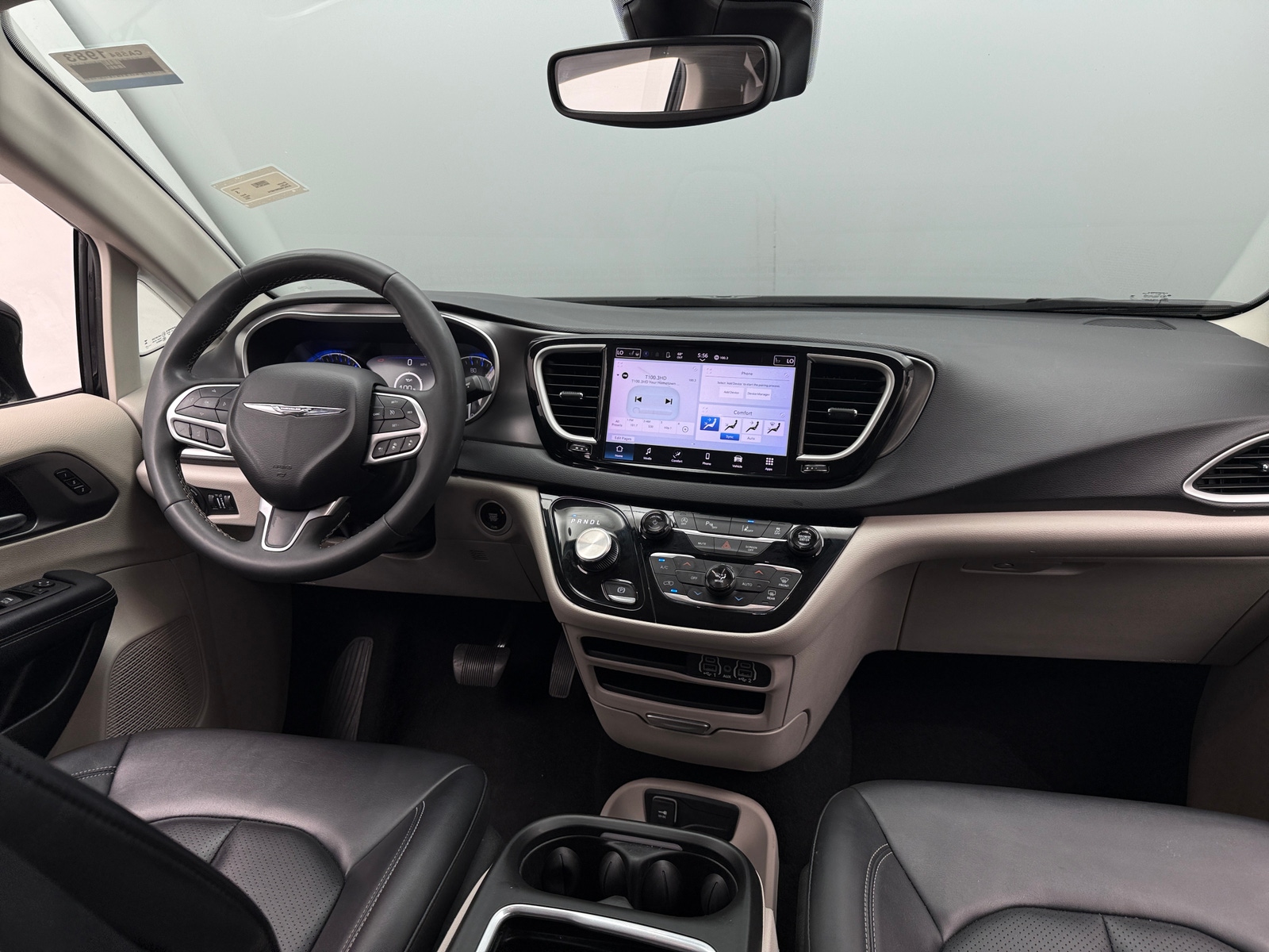 Thumbnail: 2024 Chrysler Pacifica - 2