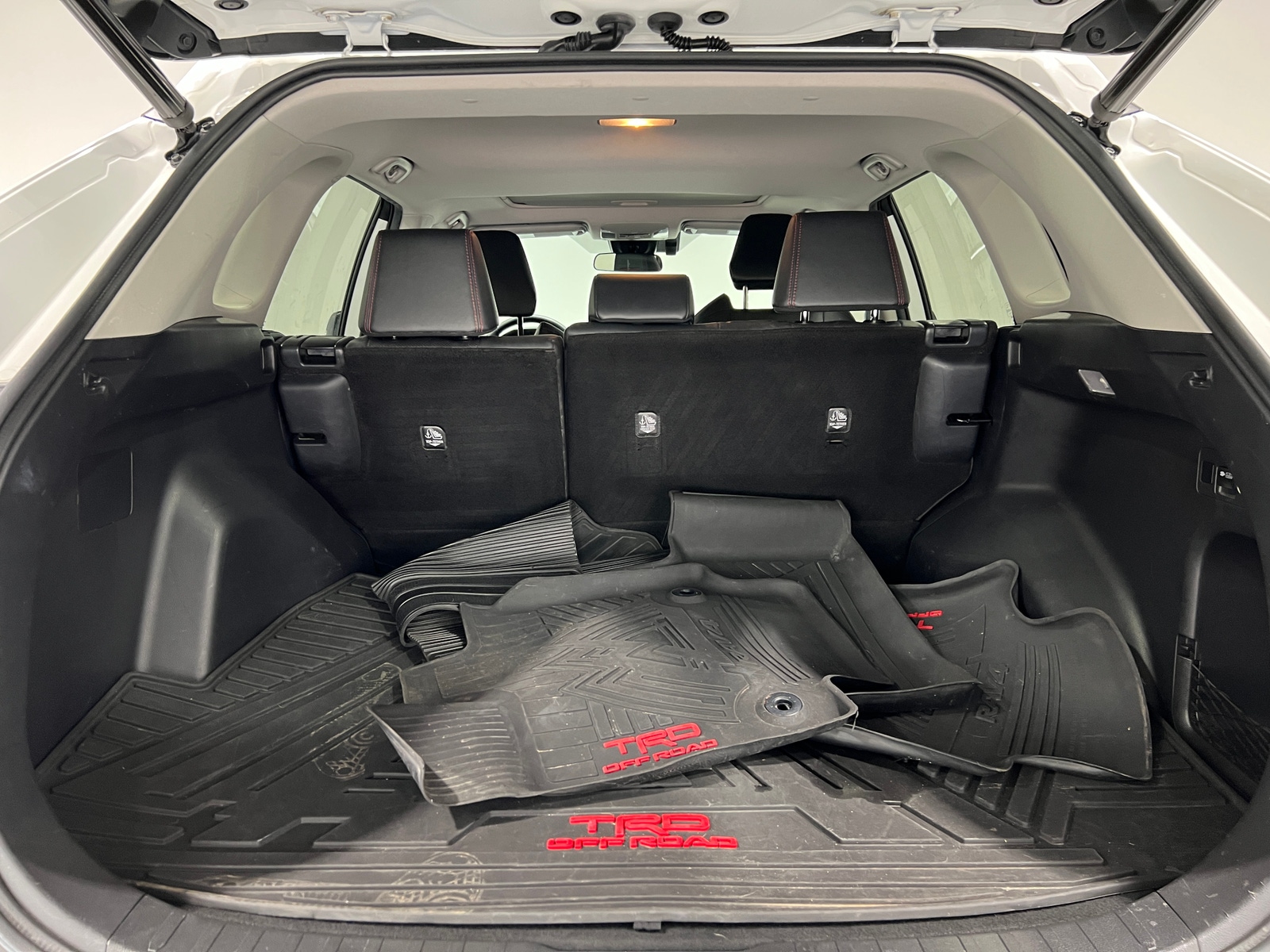 Thumbnail: 2021 Toyota RAV4 - 6