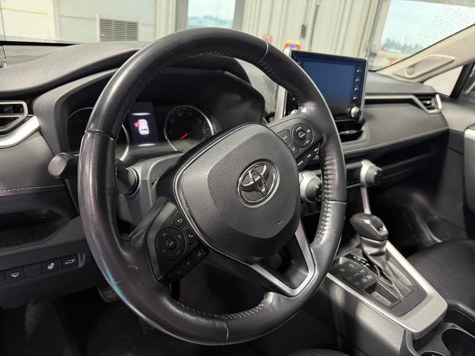 Thumbnail: 2019 Toyota RAV4 - 5