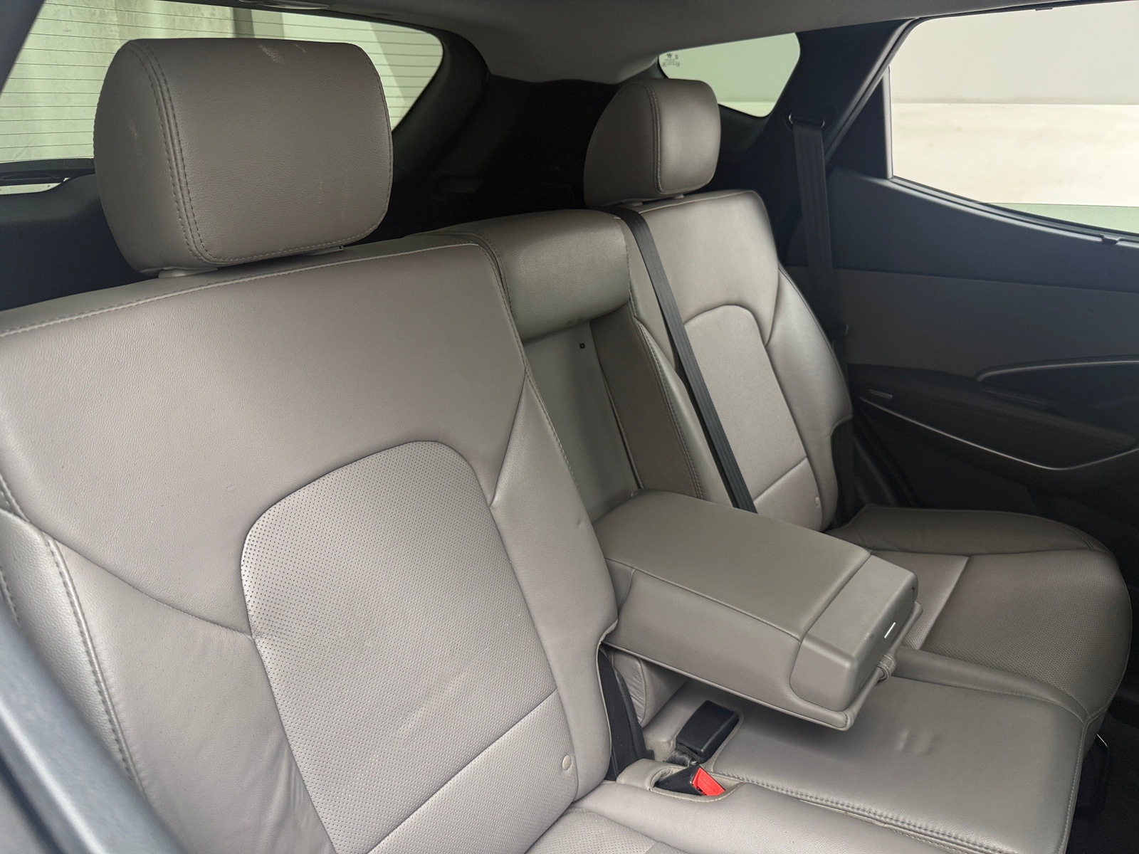 Thumbnail: 2017 Hyundai Santa Fe - 5
