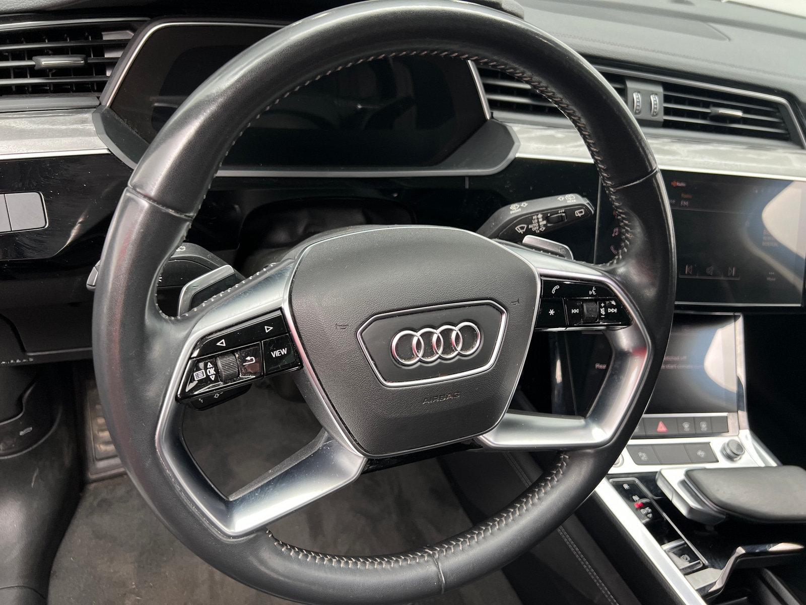 Thumbnail: 2021 Audi e-tron - 4