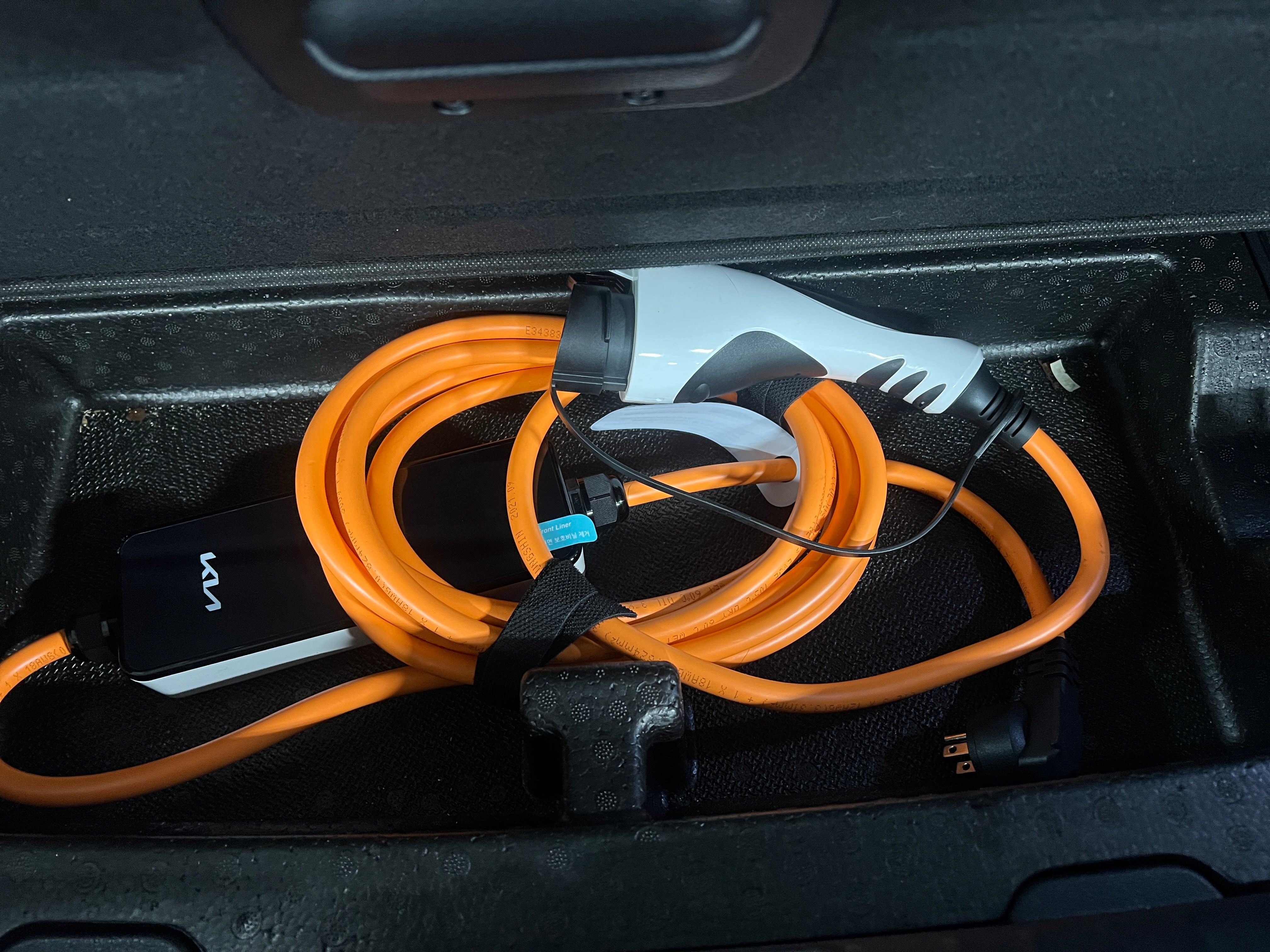 Used 2022 Kia Niro EX Premium with VIN KNDCE3LG1N5138357 for sale in Pewaukee, WI