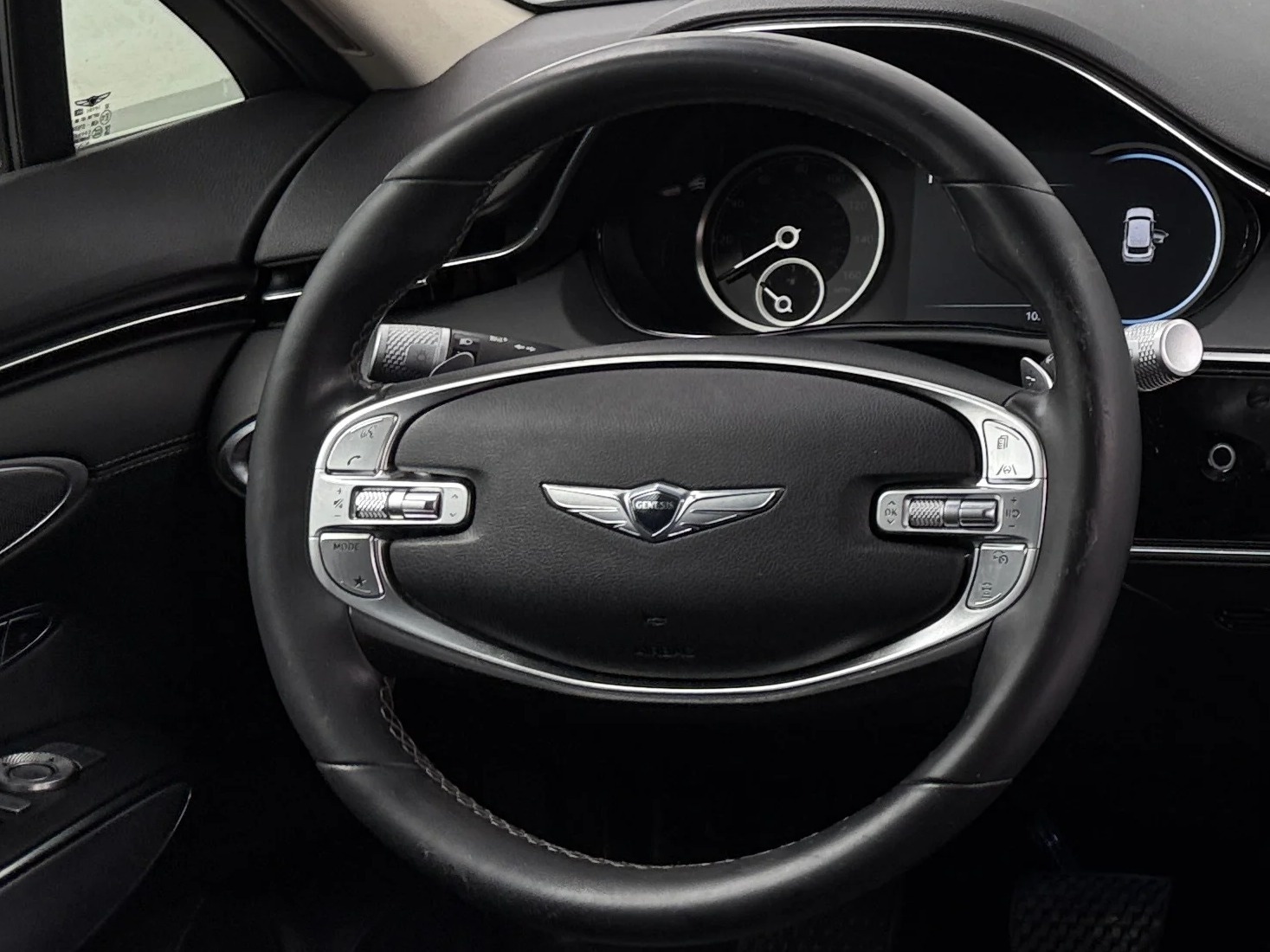 Thumbnail: 2022 Genesis GV70 - 4