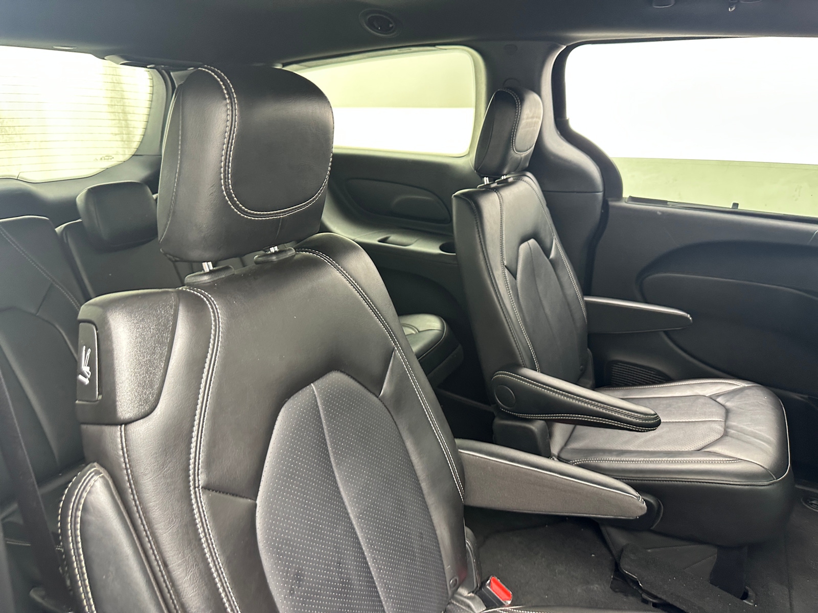 Thumbnail: 2025 Chrysler Pacifica - 5