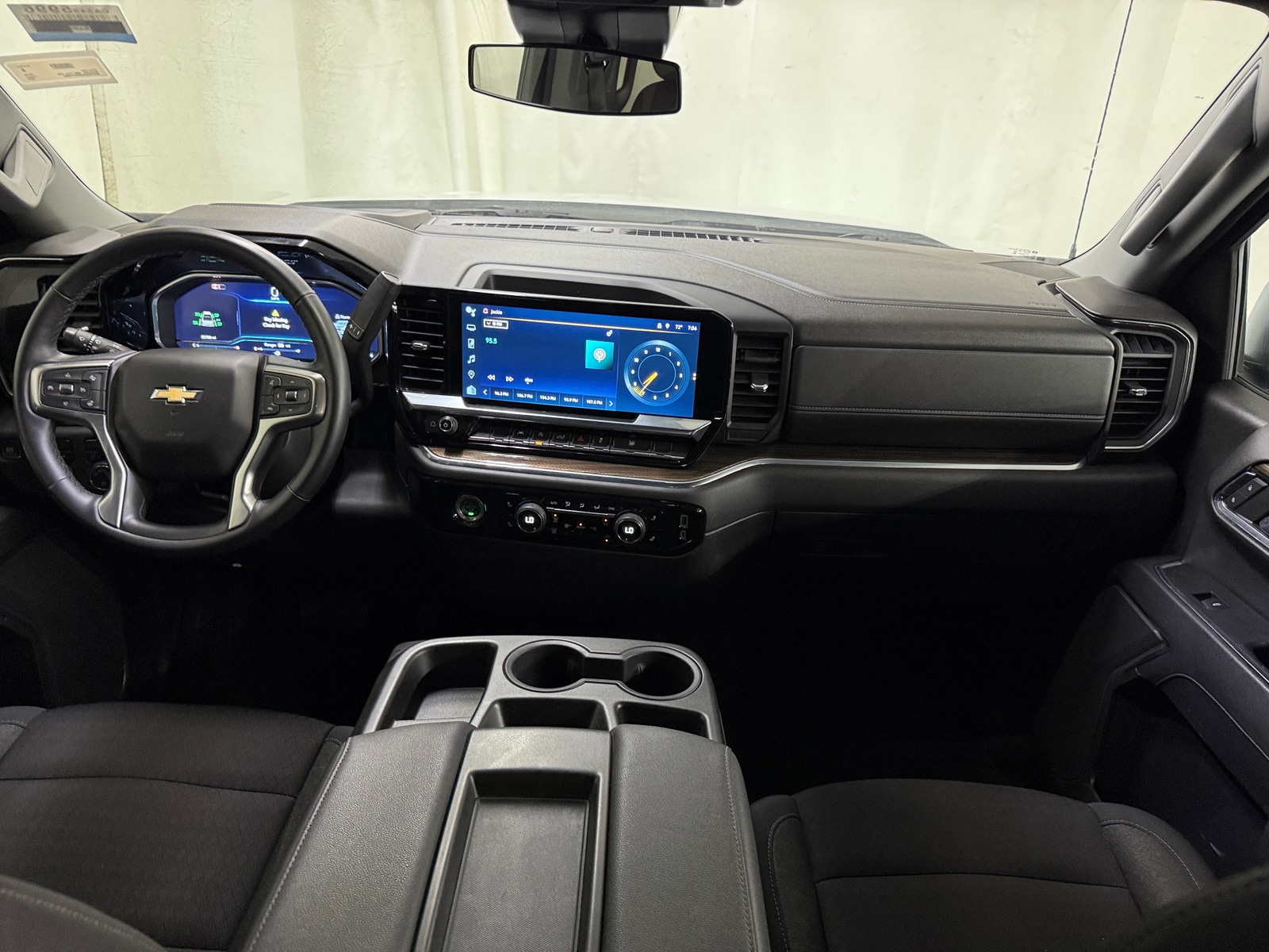 Thumbnail: 2024 Chevrolet Silverado 1500 - 3
