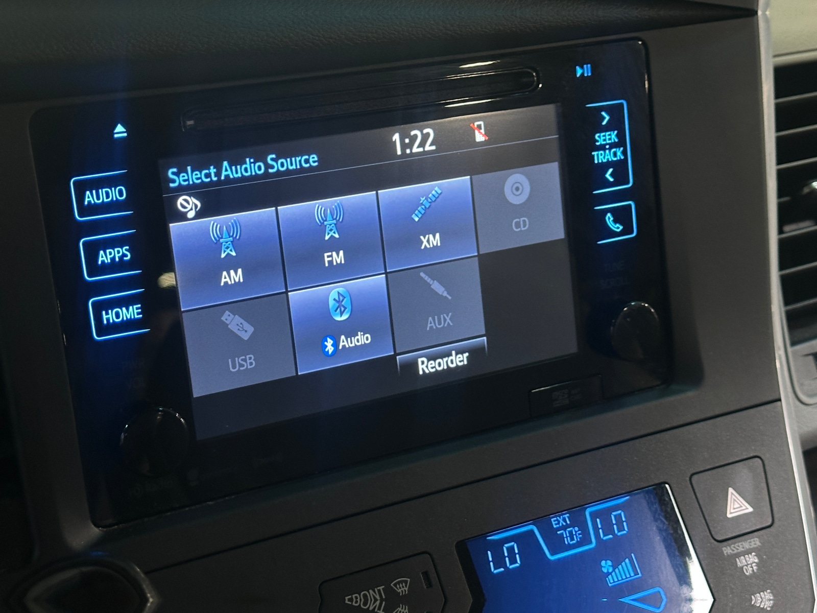 Thumbnail: 2017 Toyota Sienna - 3