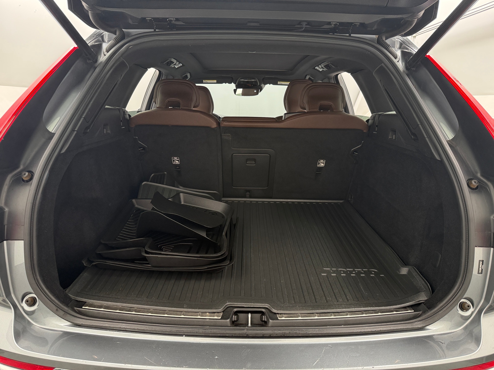 Thumbnail: 2021 Volvo XC60 - 6
