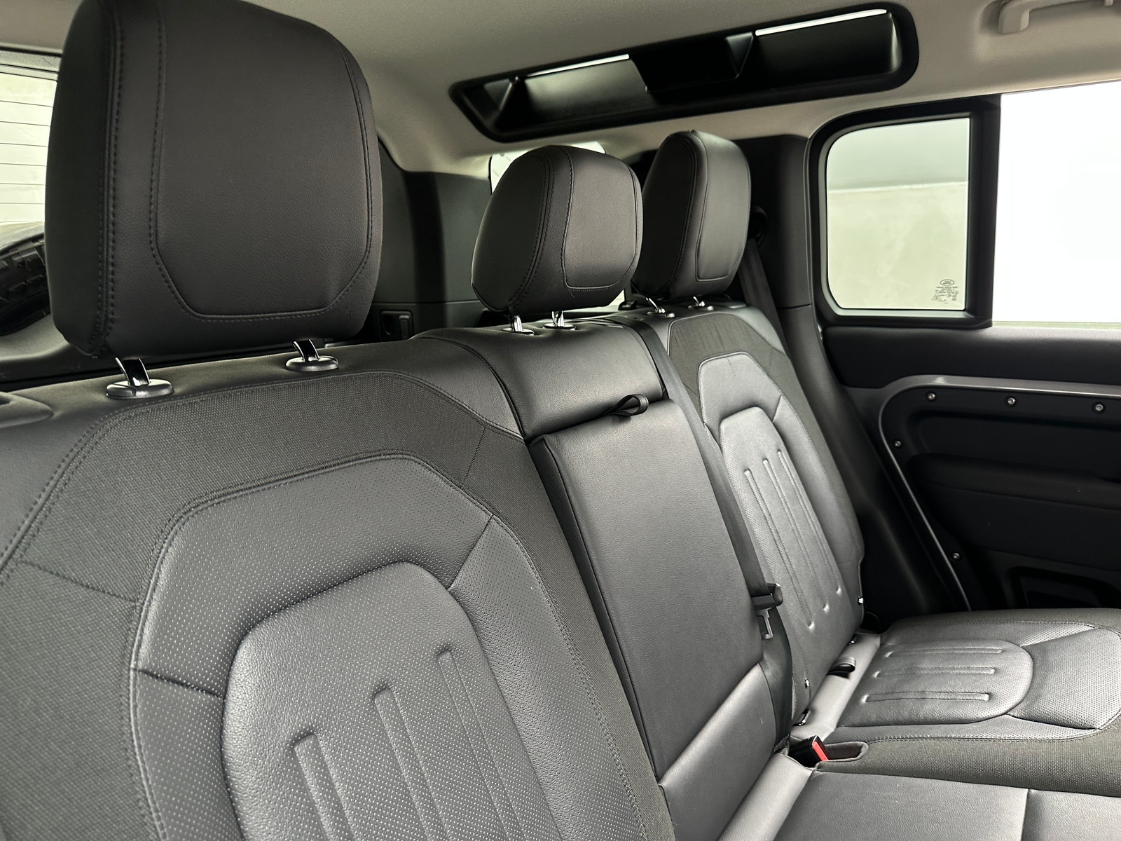 Thumbnail: 2020 Land Rover Defender - 6