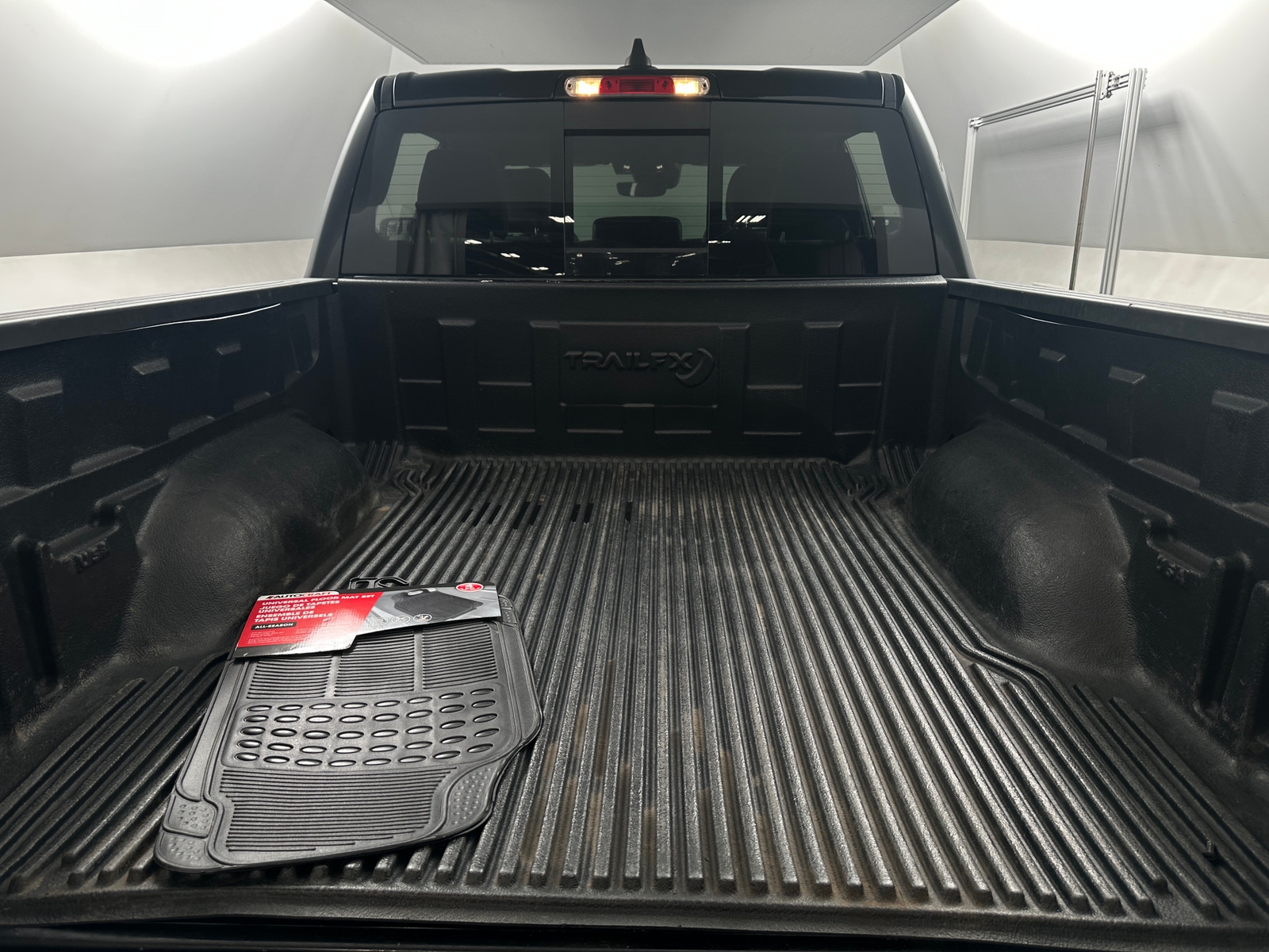Thumbnail: 2025 RAM 1500 - 6