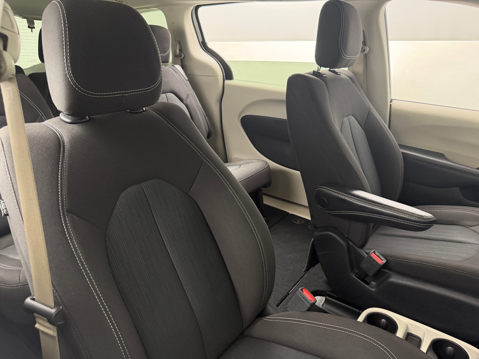 Thumbnail: 2024 Chrysler Voyager - 2