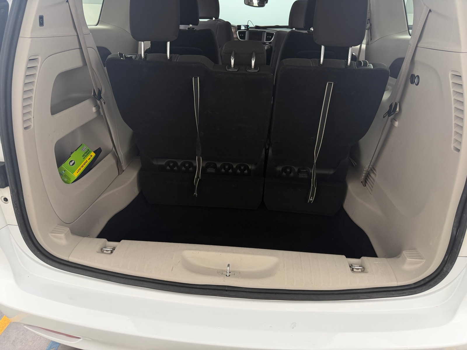 Thumbnail: 2024 Chrysler Voyager - 7