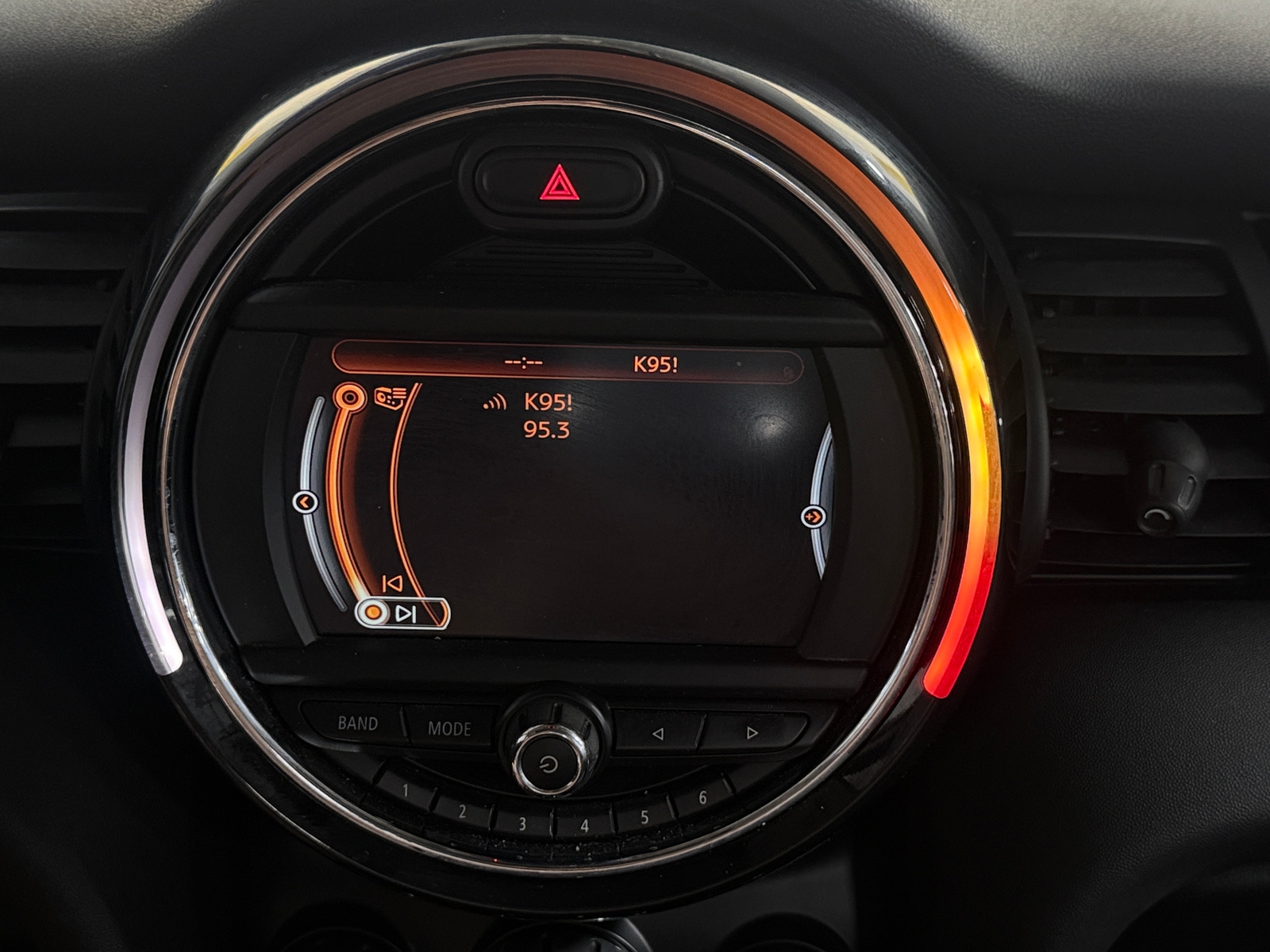 Thumbnail: 2016 MINI Cooper Hardtop - 3