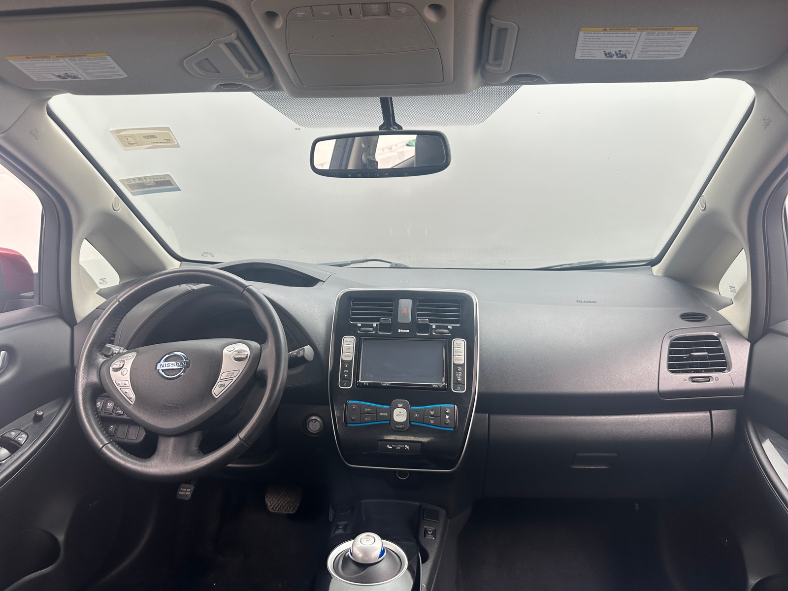 Thumbnail: 2015 Nissan Leaf - 2