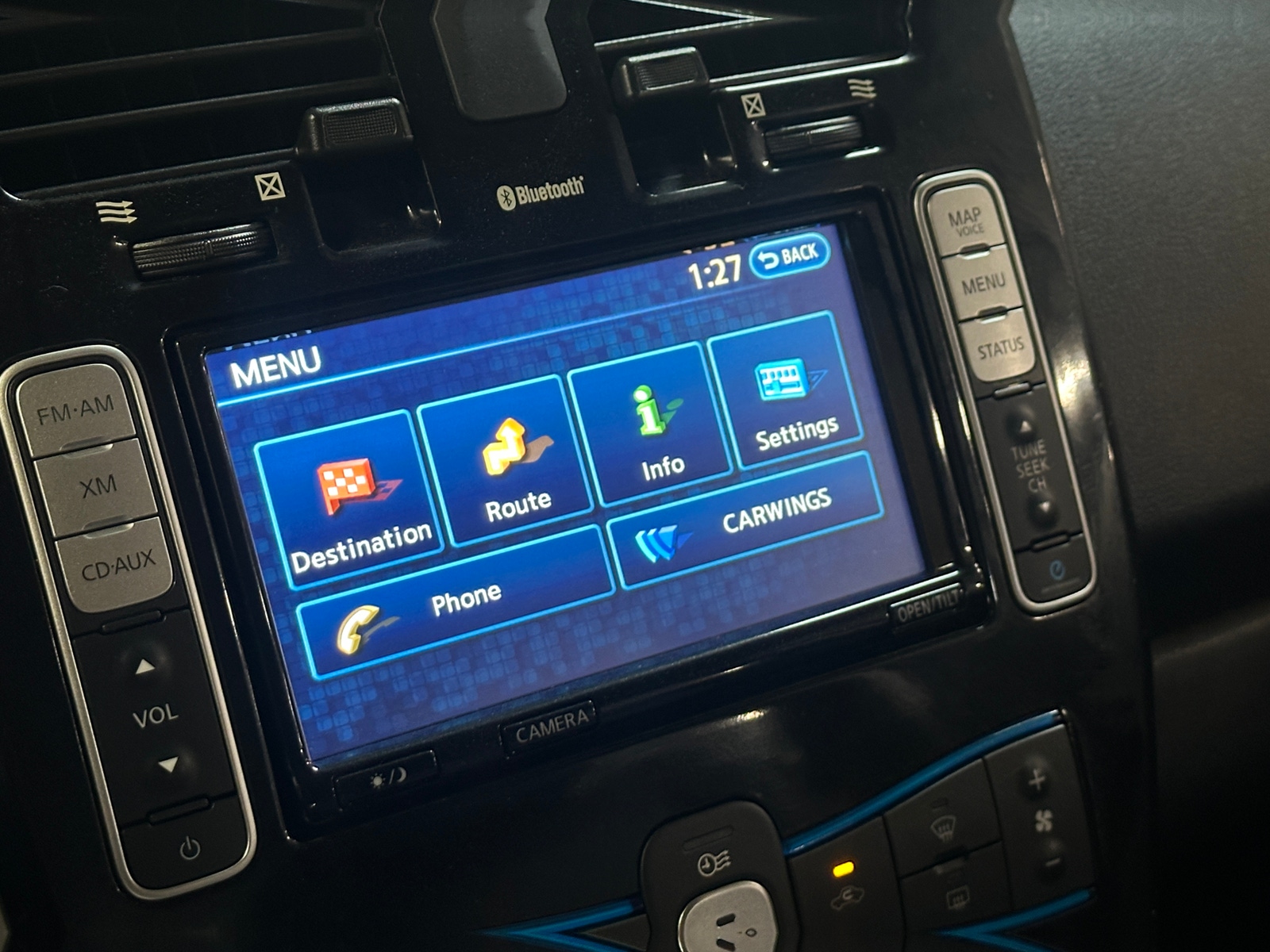 Thumbnail: 2015 Nissan Leaf - 3