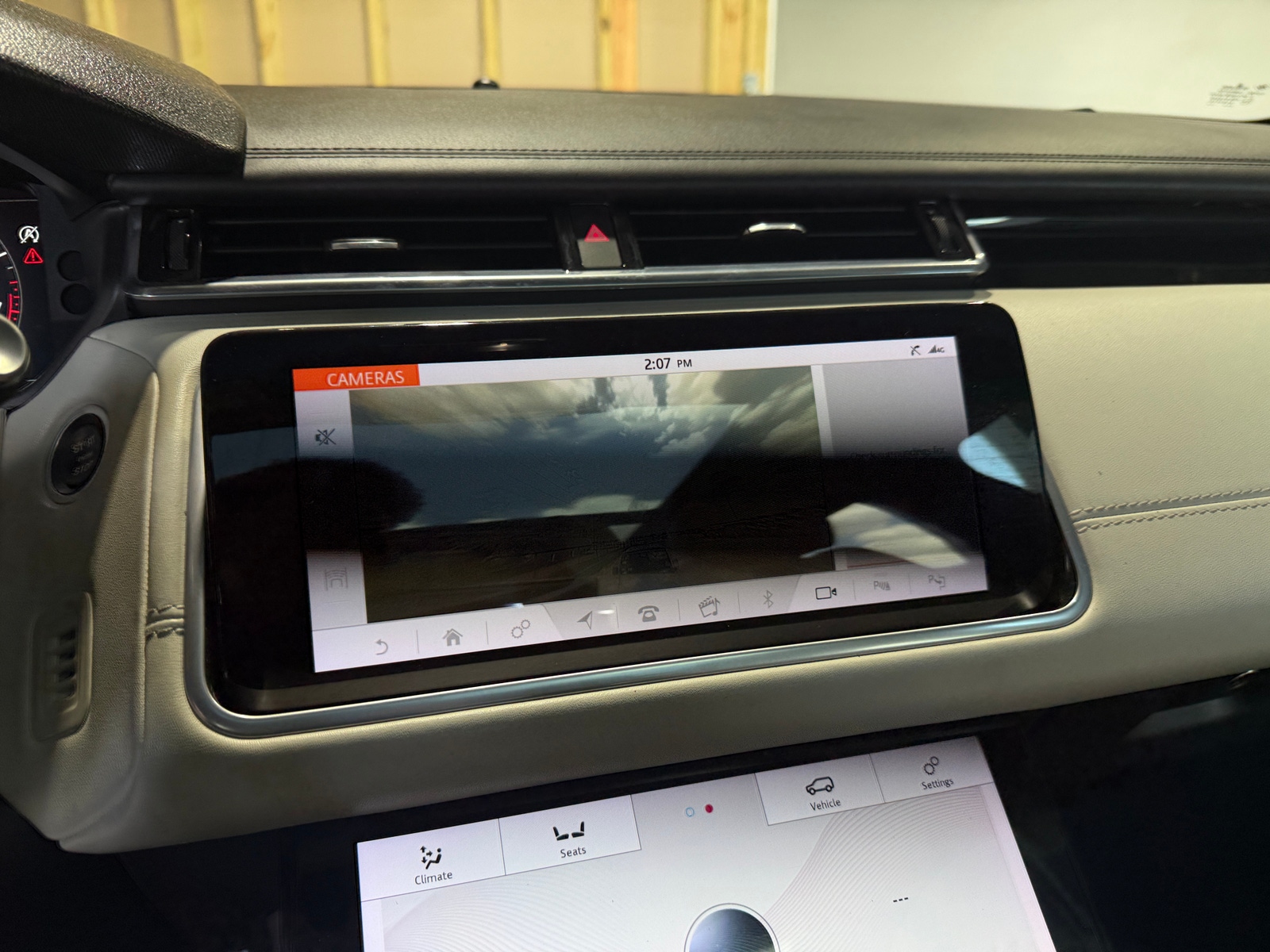 Thumbnail: 2019 Land Rover Range Rover Velar - 3