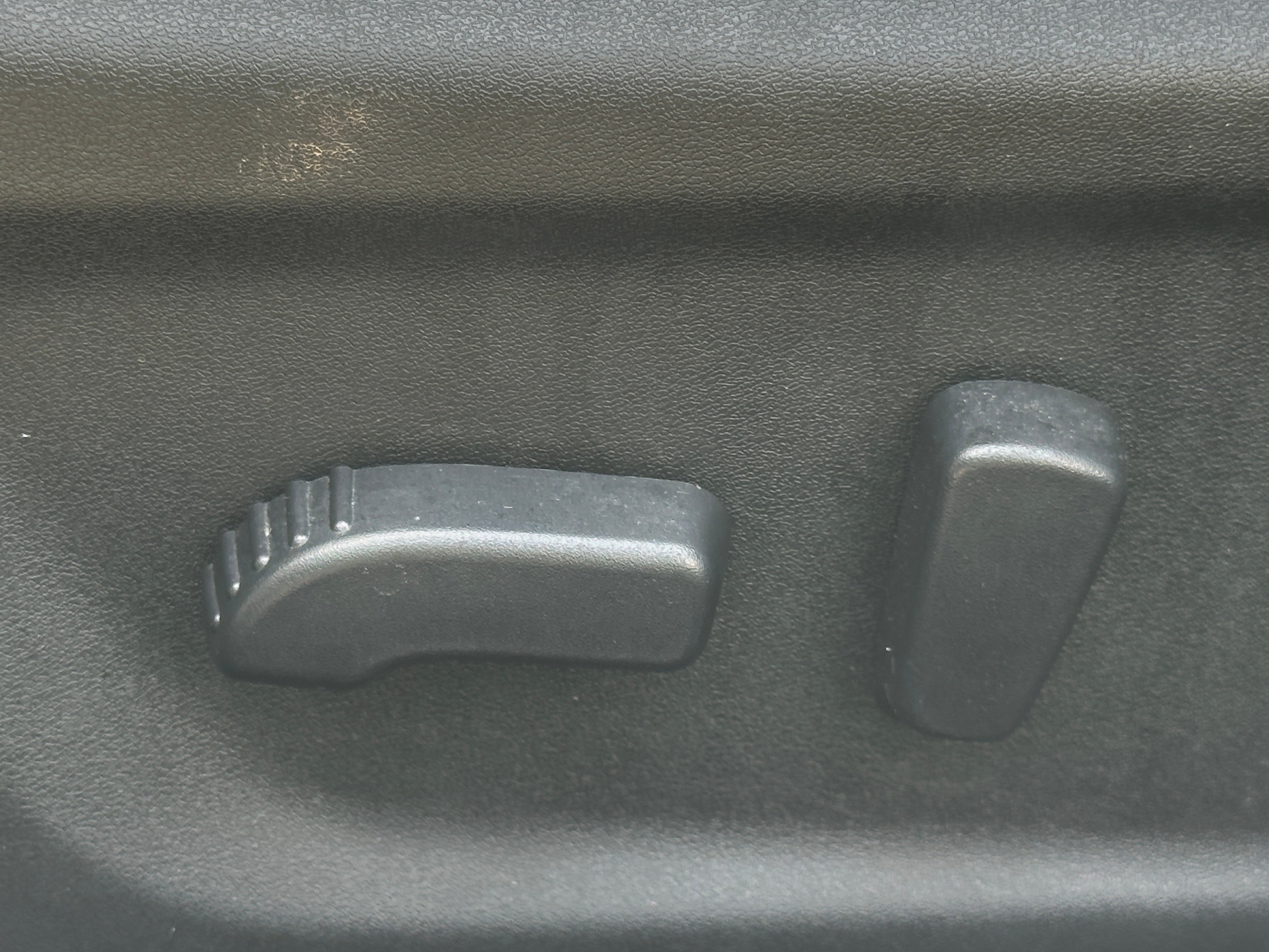 2025 Nissan Altima SV - Photo 2