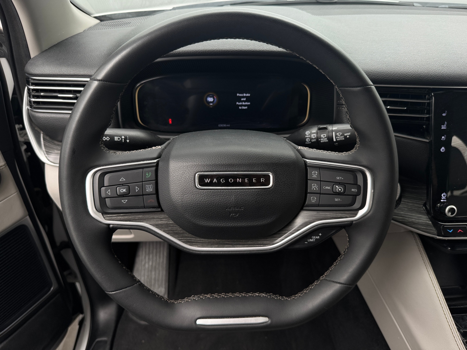 Thumbnail: 2024 Jeep Wagoneer - 4