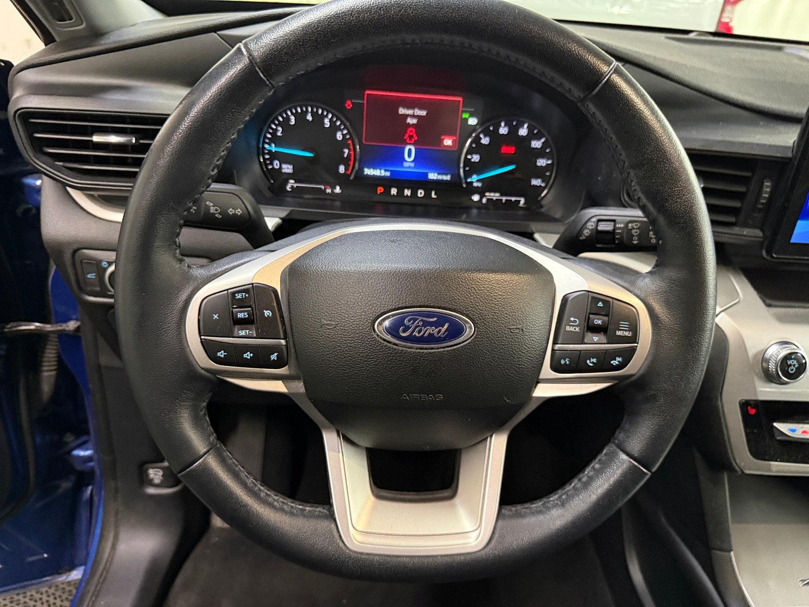 Thumbnail: 2022 Ford Explorer - 5