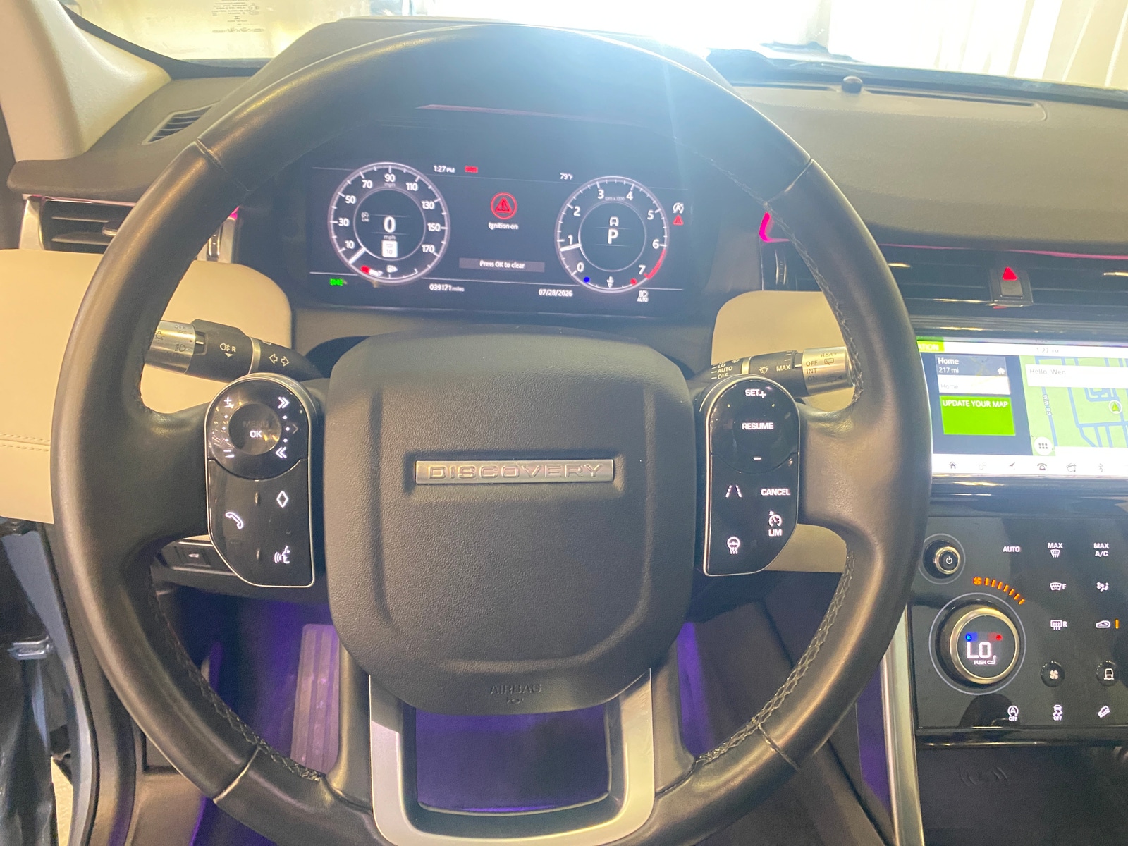 Thumbnail: 2020 Land Rover Discovery Sport - 5