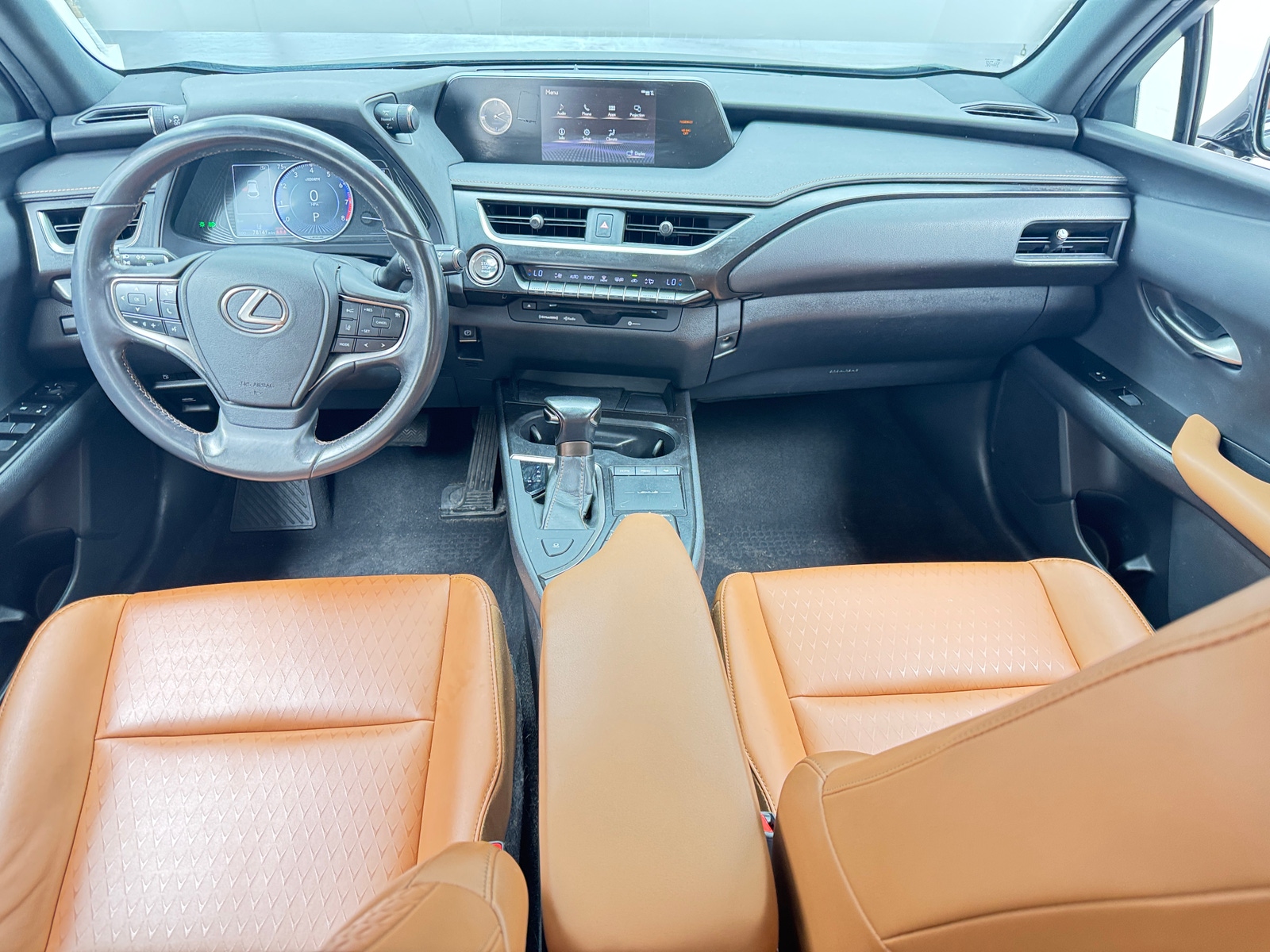Thumbnail: 2020 Lexus UX - 2
