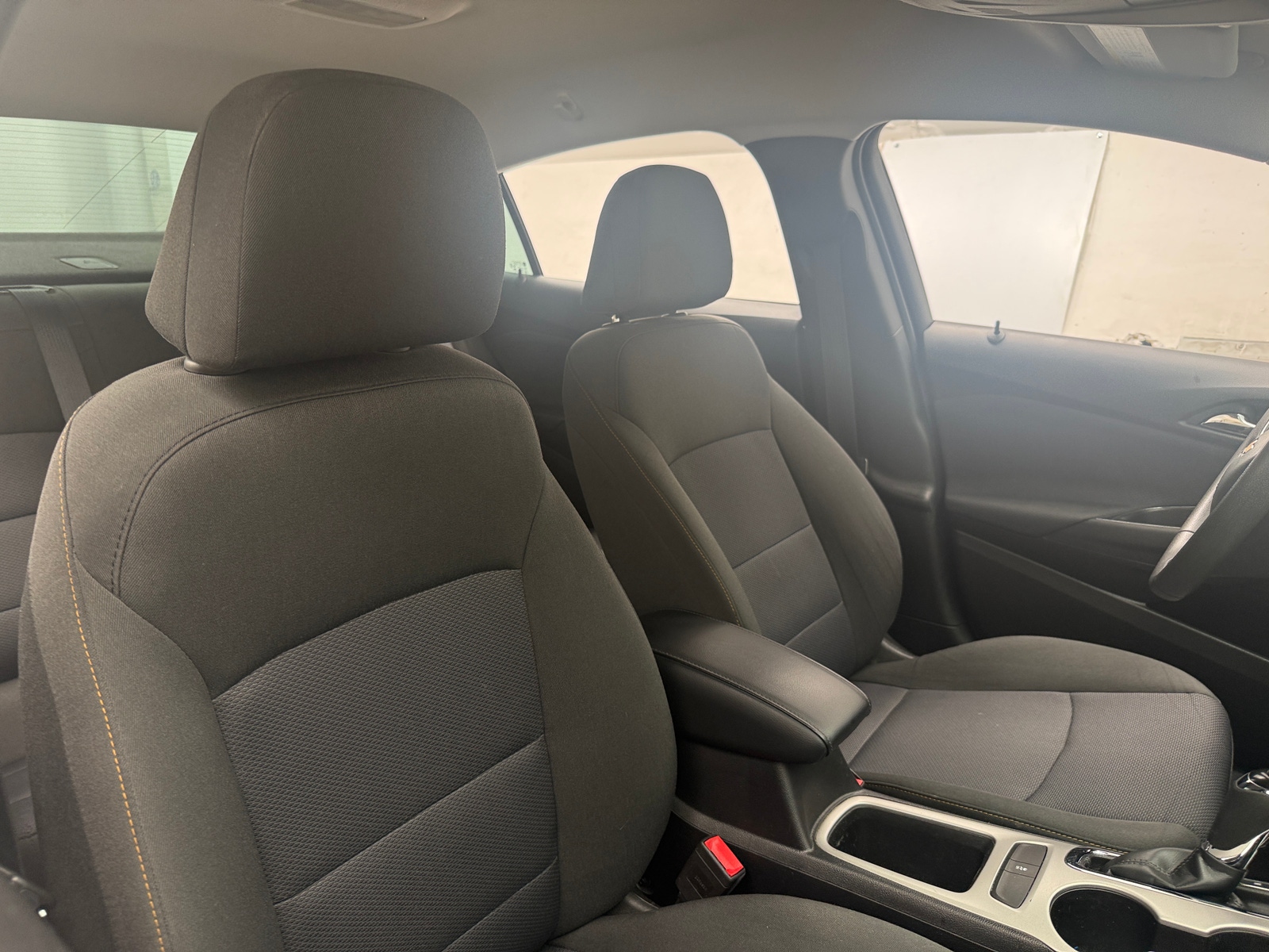 Thumbnail: 2018 Chevrolet Cruze - 2