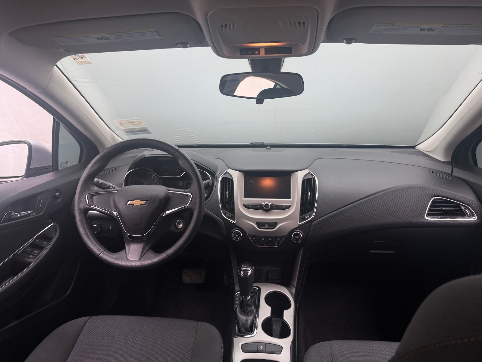 Thumbnail: 2018 Chevrolet Cruze - 3