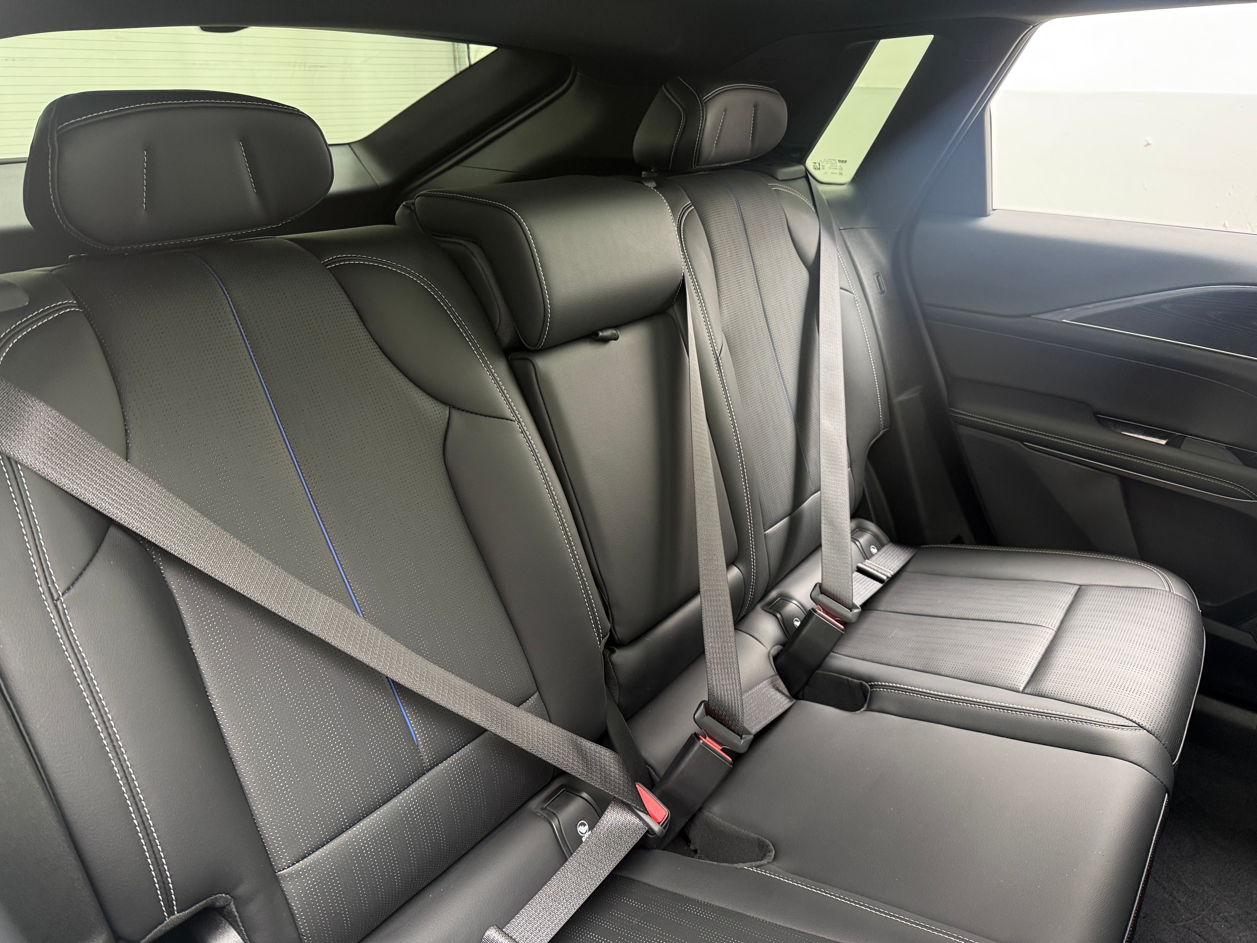 Used 2024 Cadillac LYRIQ Luxury 1 with VIN 1GYKPPRL7RZ142259 for sale in Oak Creek, WI
