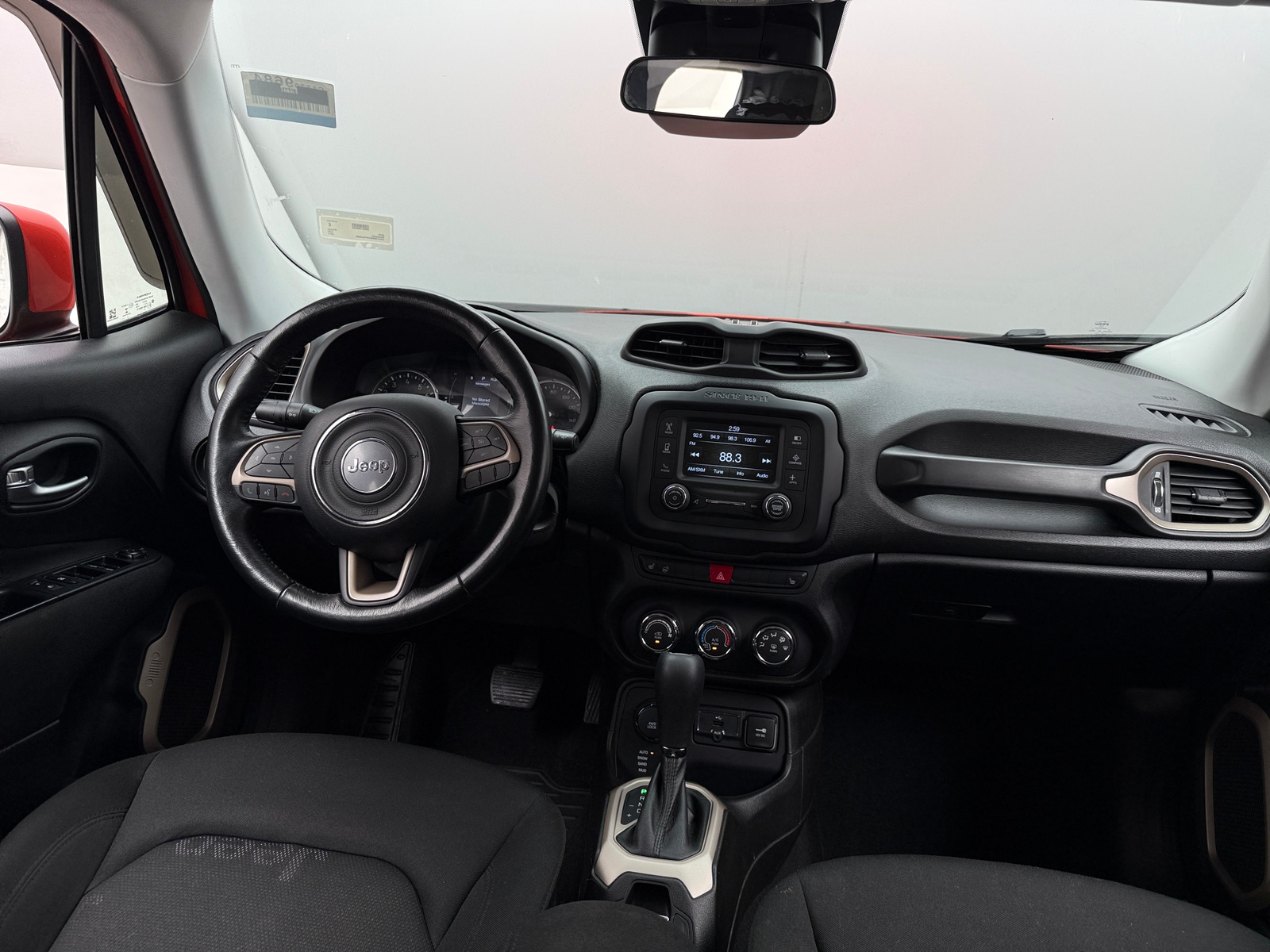 Thumbnail: 2017 Jeep Renegade - 3