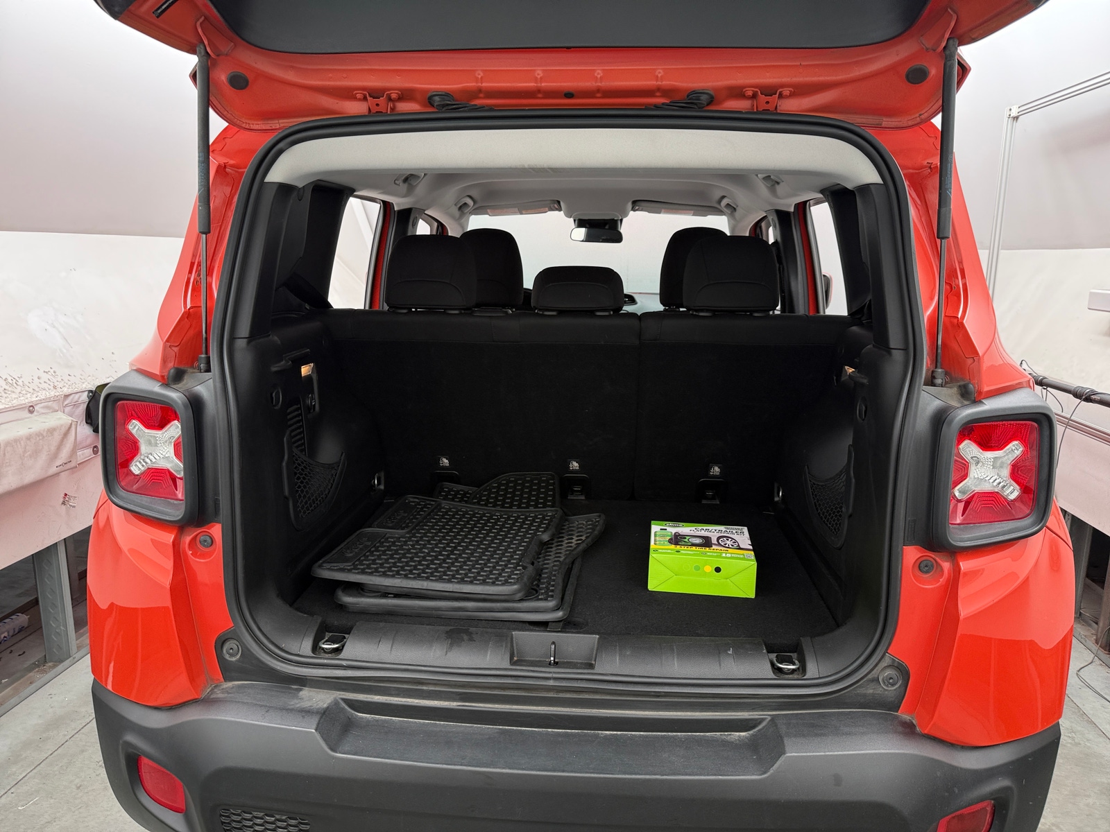 Thumbnail: 2017 Jeep Renegade - 7