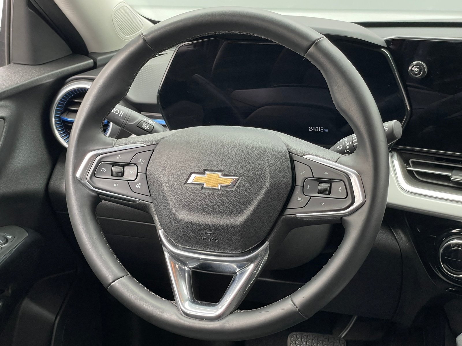 Thumbnail: 2025 Chevrolet Trax - 4
