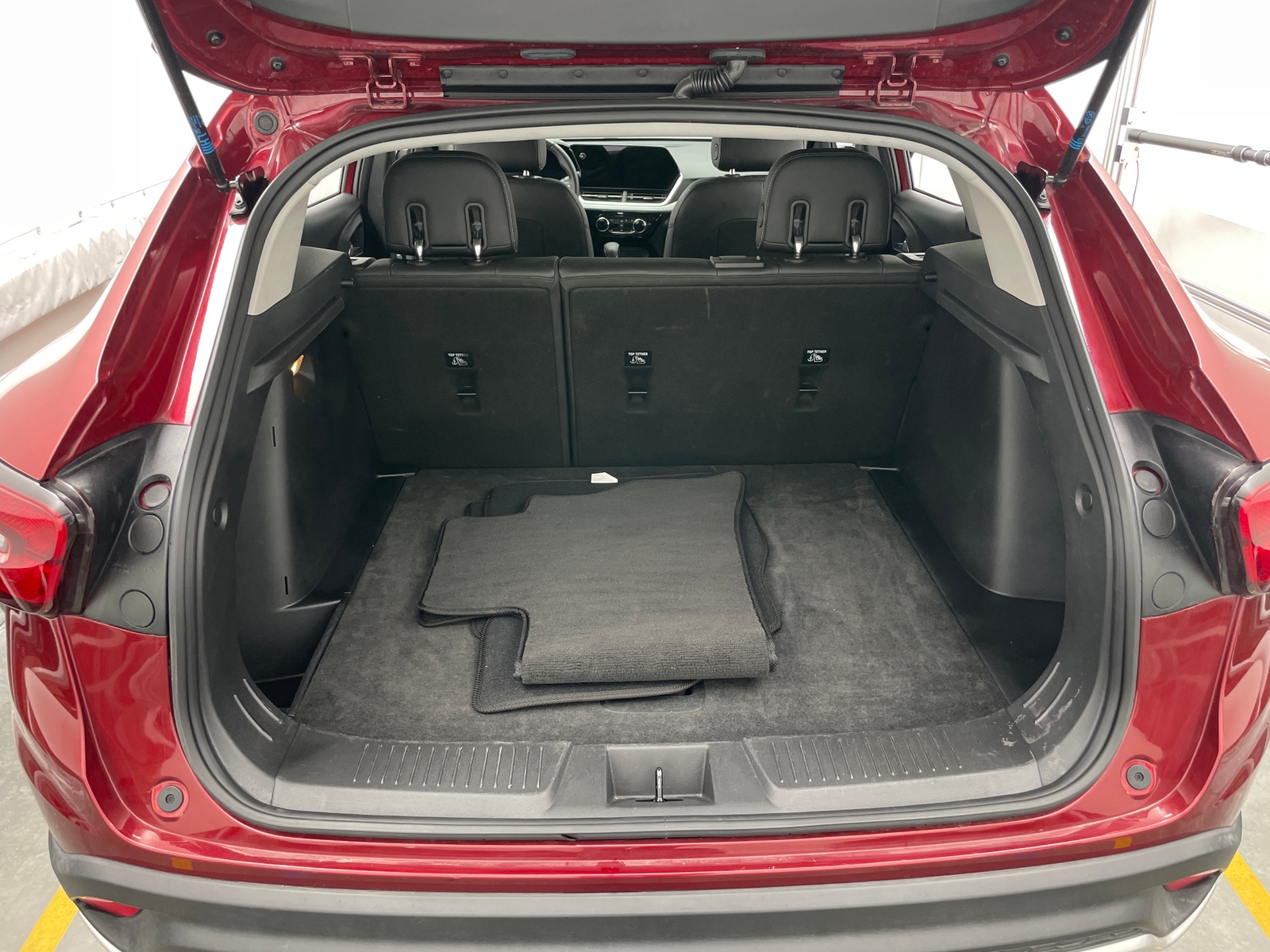Thumbnail: 2025 Chevrolet Trax - 6