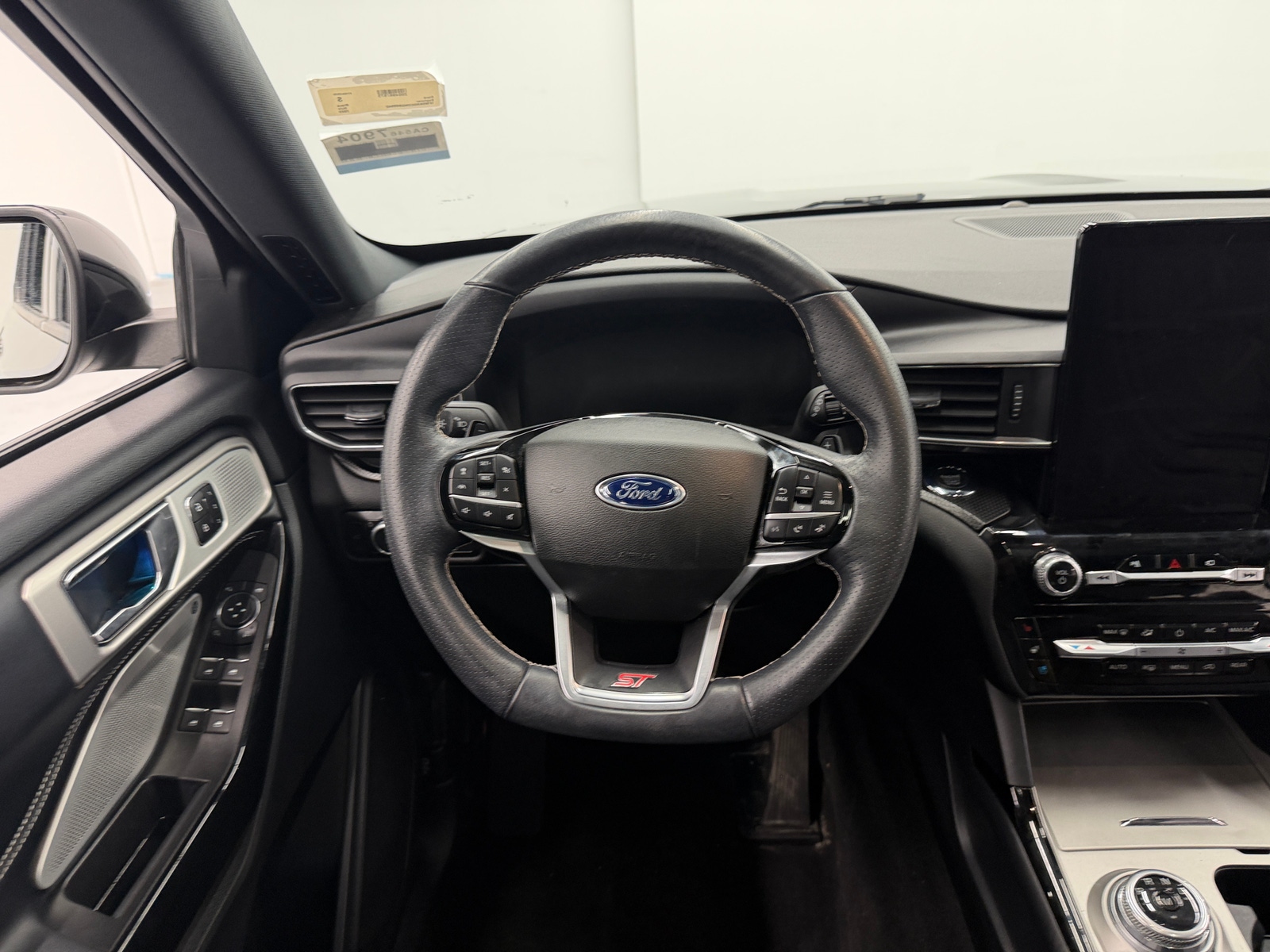 Thumbnail: 2022 Ford Explorer - 4