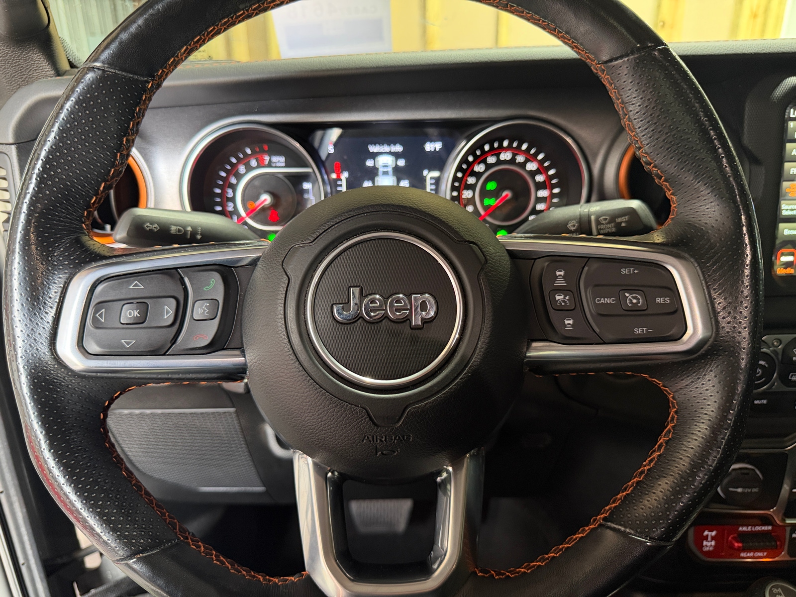 Thumbnail: 2021 Jeep Gladiator - 4