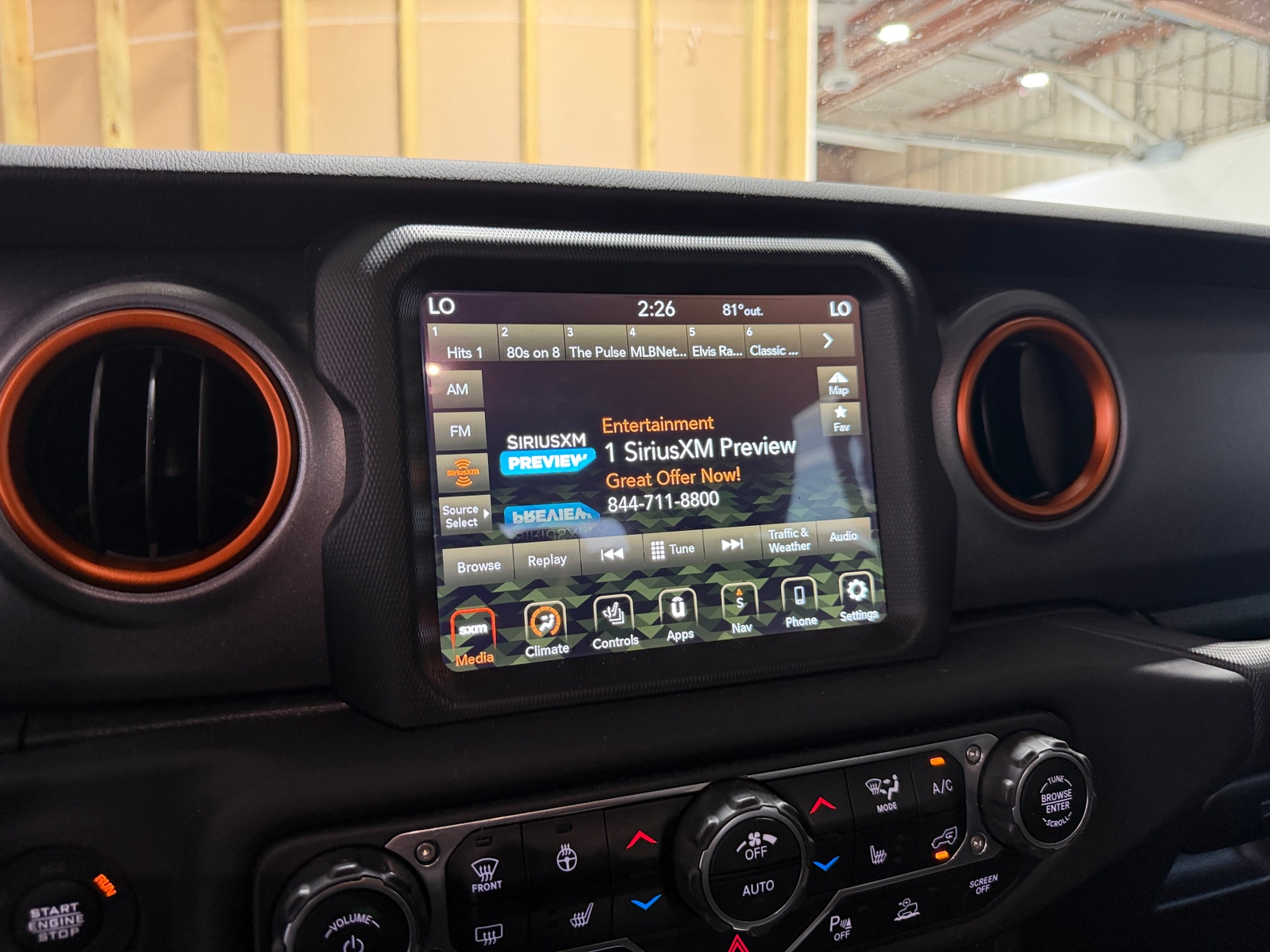 Thumbnail: 2021 Jeep Gladiator - 3
