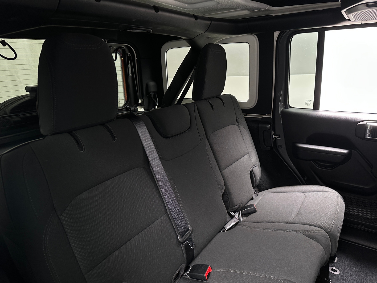 Thumbnail: 2022 Jeep Wrangler - 6