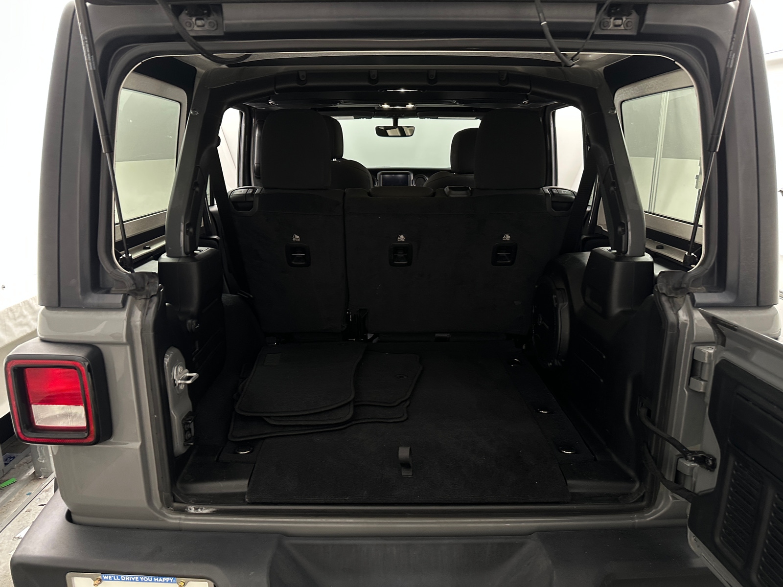 Thumbnail: 2022 Jeep Wrangler - 7