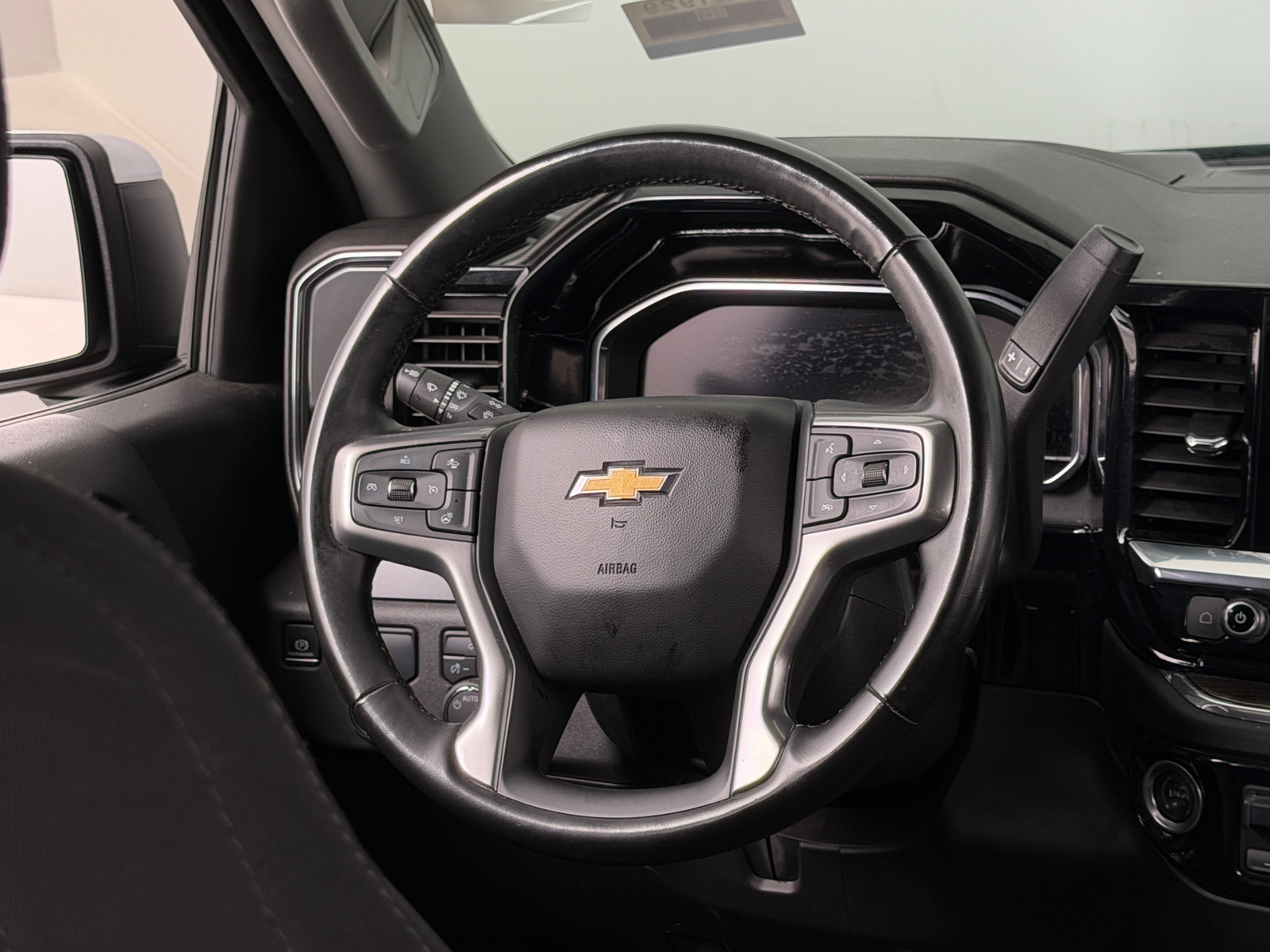 Thumbnail: 2025 Chevrolet Silverado 1500 - 5