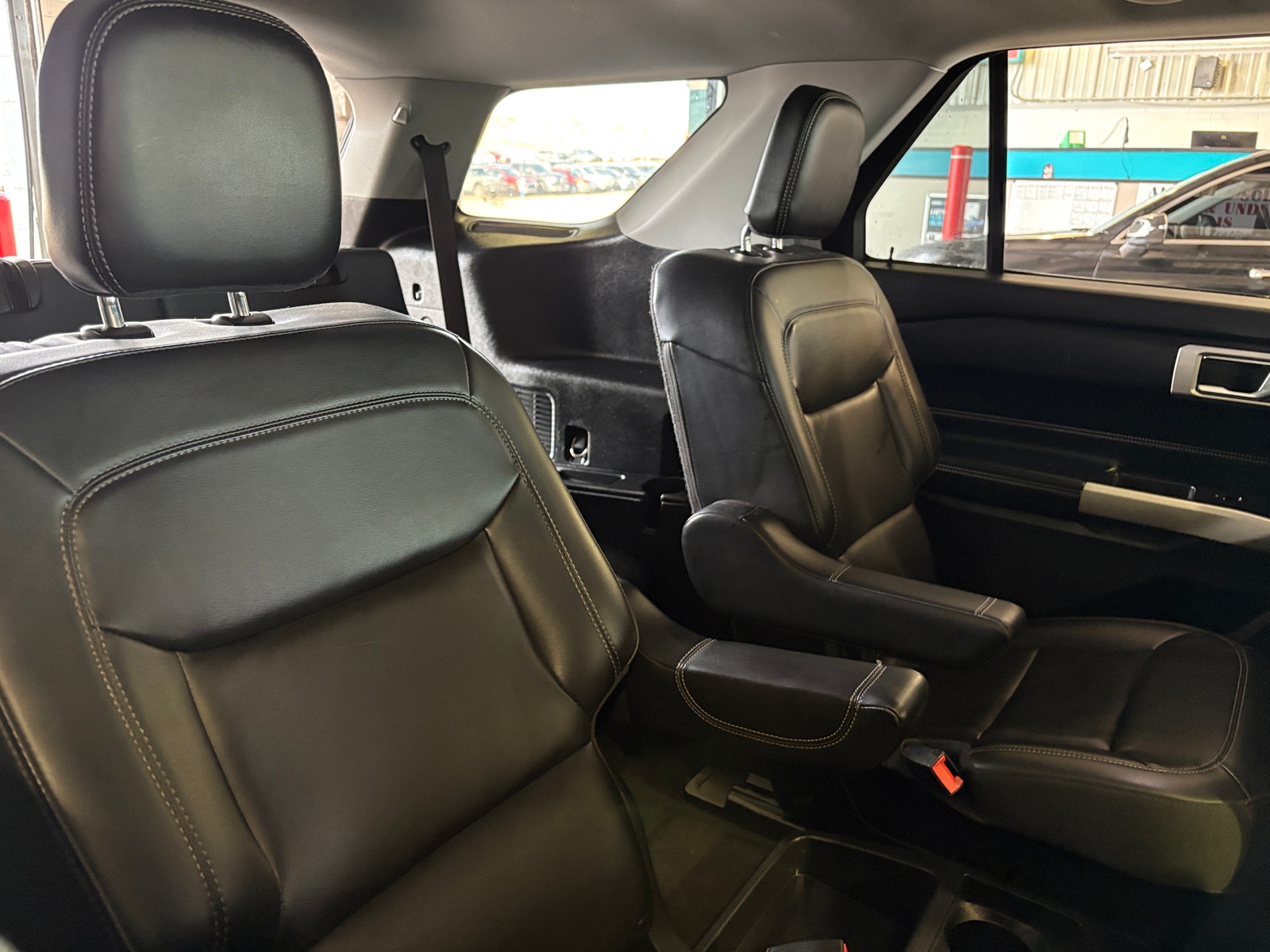 Thumbnail: 2021 Ford Explorer - 5