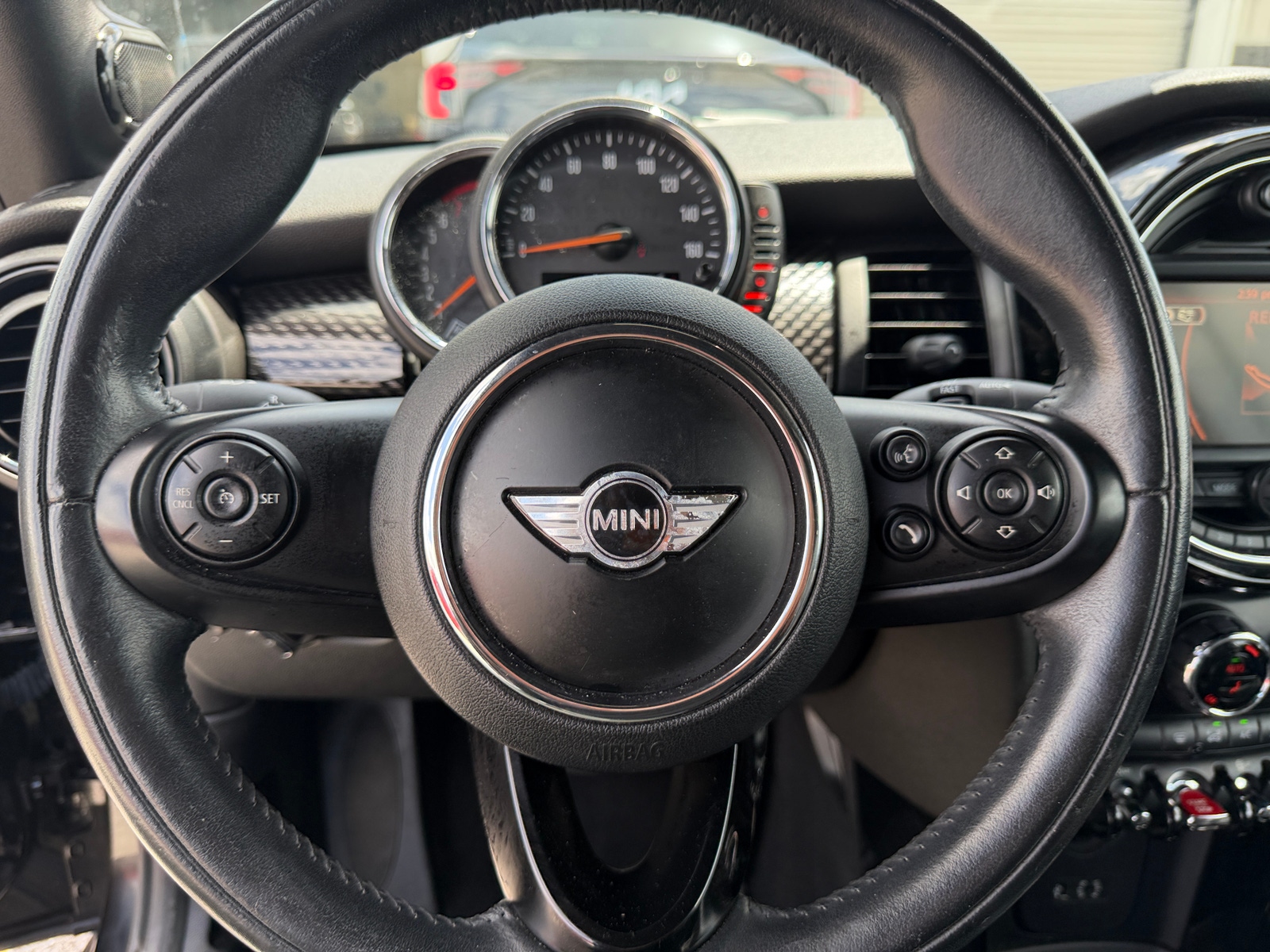 Thumbnail: 2017 MINI Cooper Convertible - 4