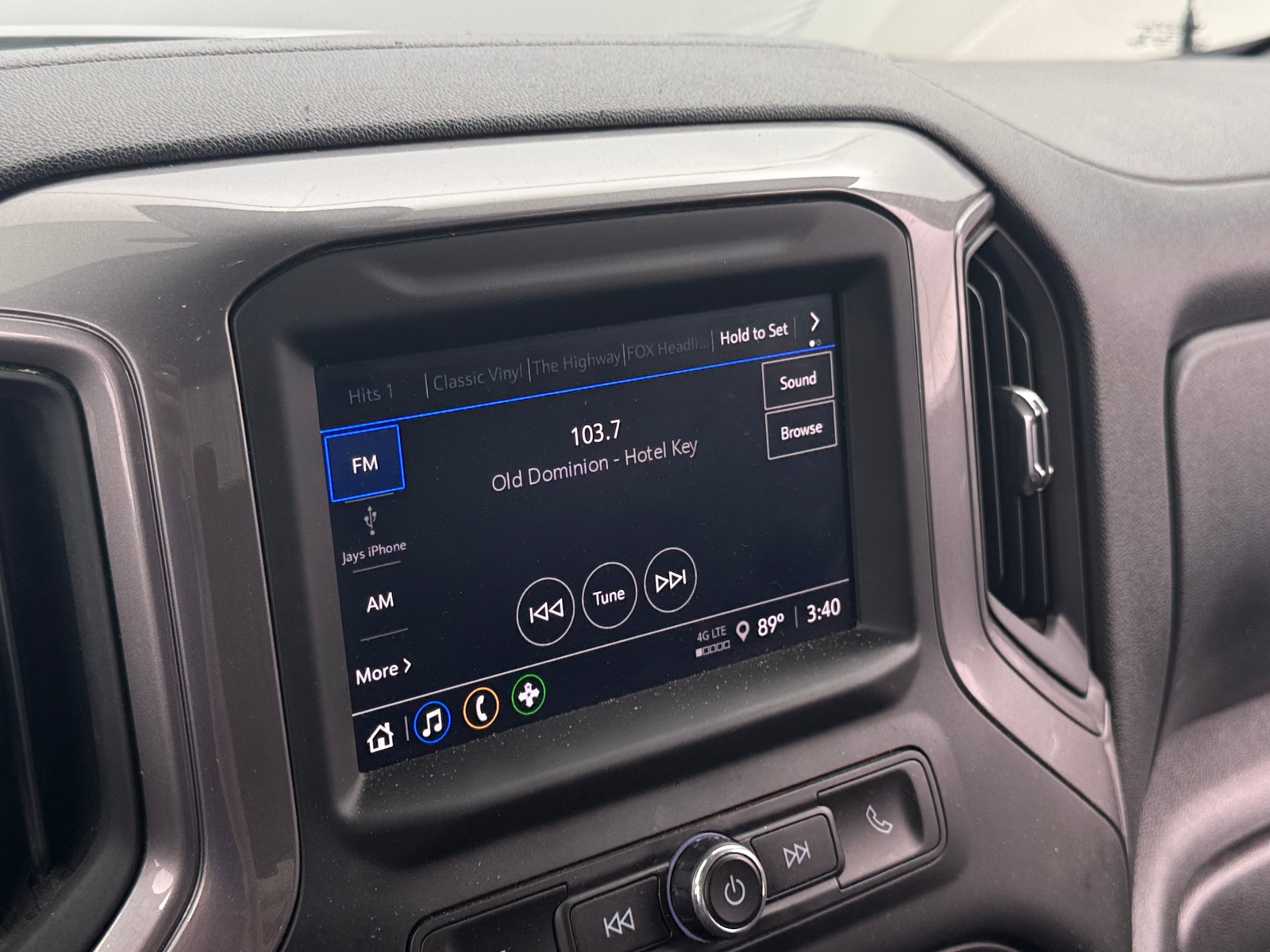 Thumbnail: 2022 Chevrolet Silverado 1500 - 4