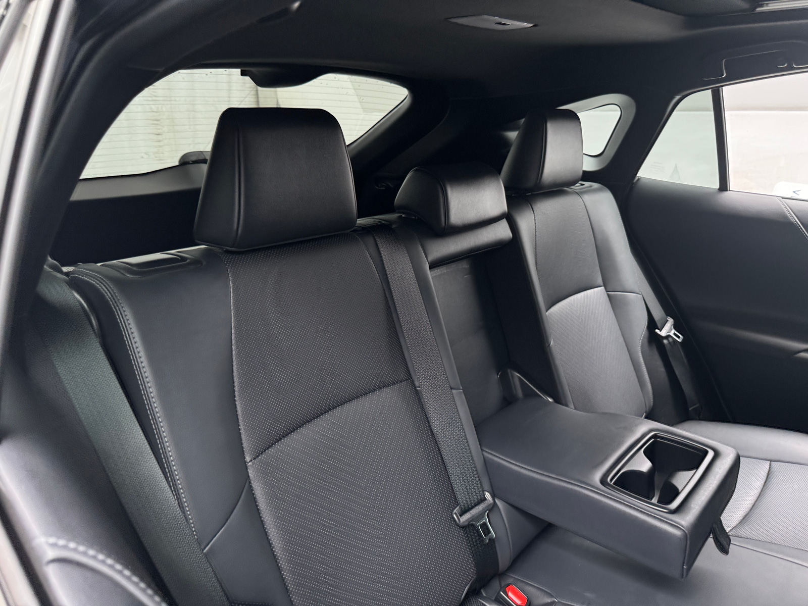 Thumbnail: 2021 Toyota Venza - 6