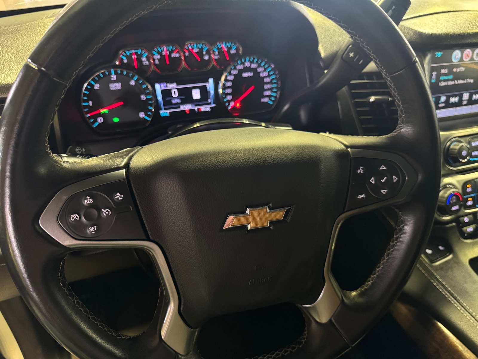 Thumbnail: 2018 Chevrolet Suburban - 4