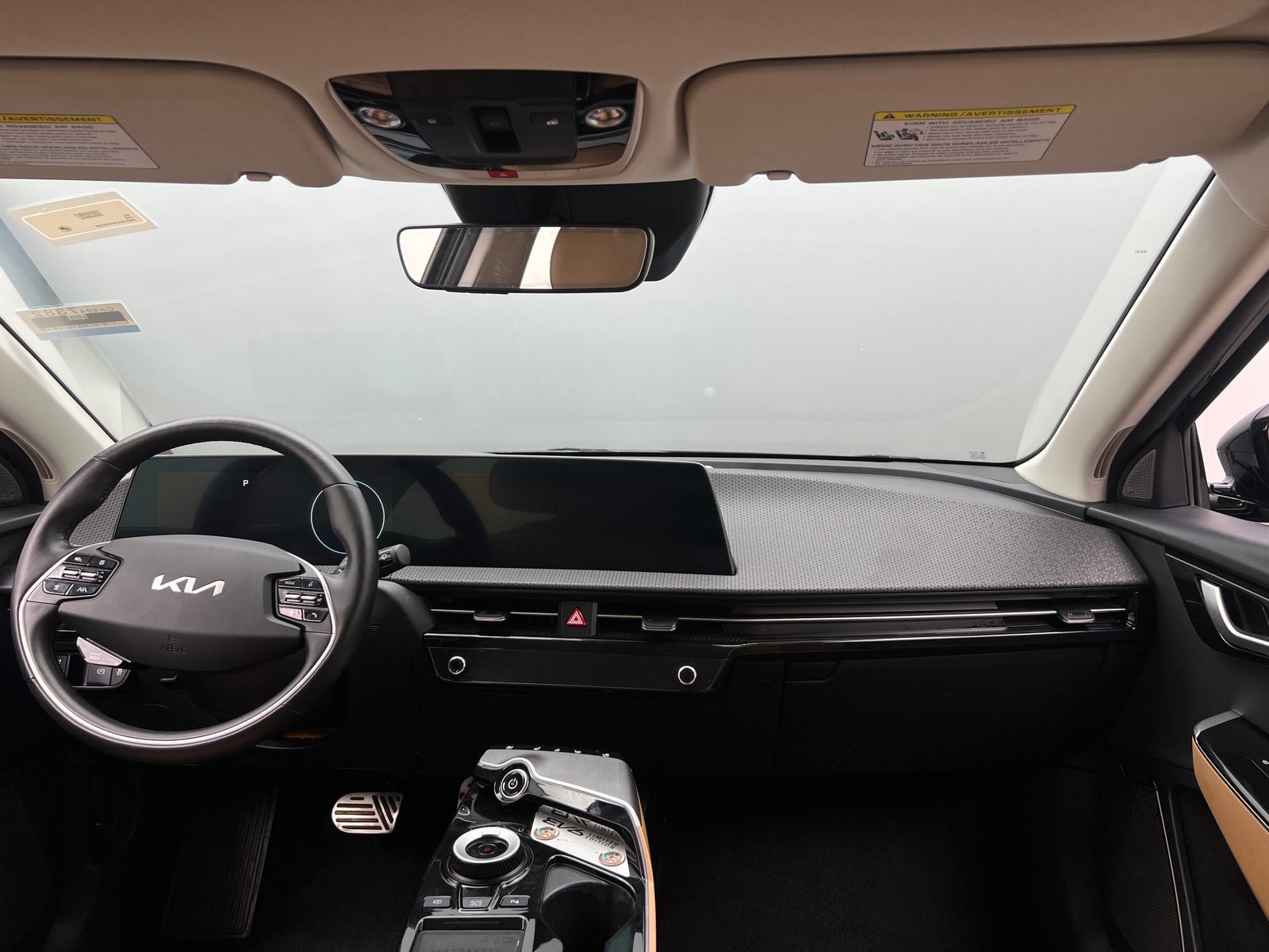Thumbnail: 2023 Kia EV6 - 2