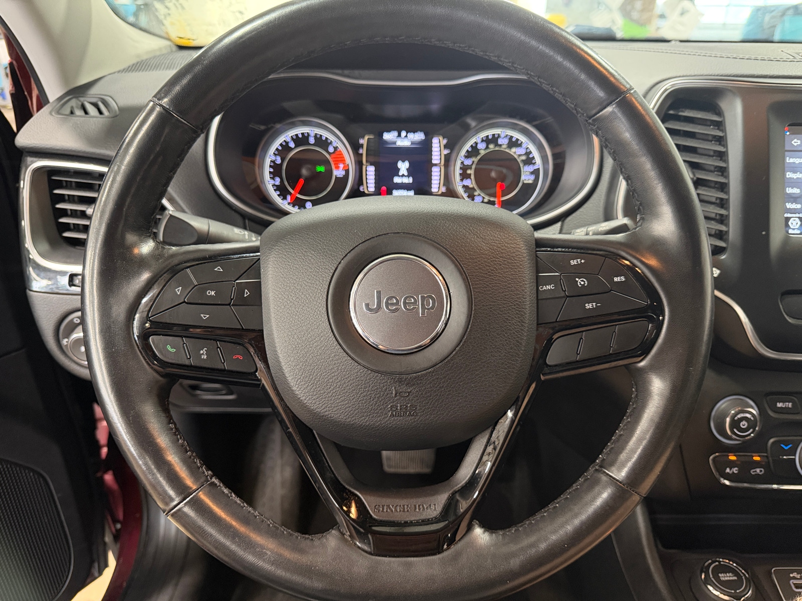 Thumbnail: 2020 Jeep Cherokee - 5