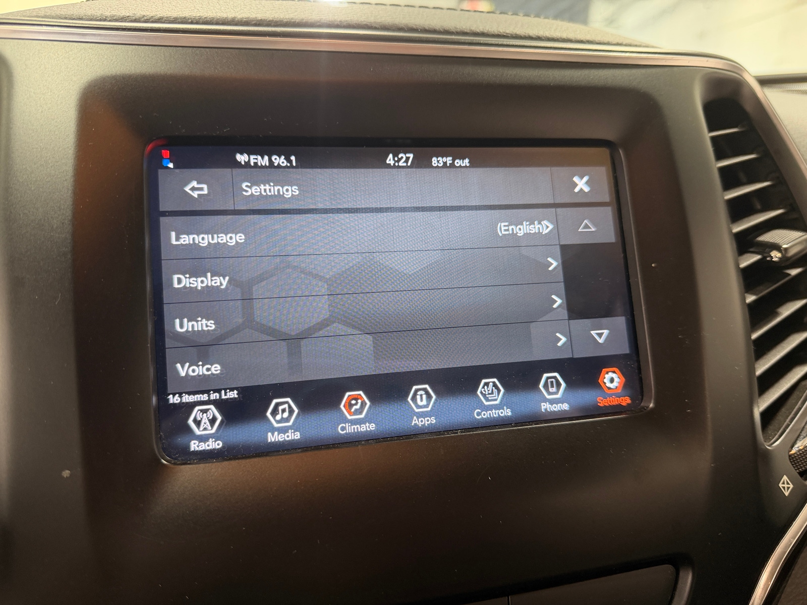 Thumbnail: 2020 Jeep Cherokee - 4