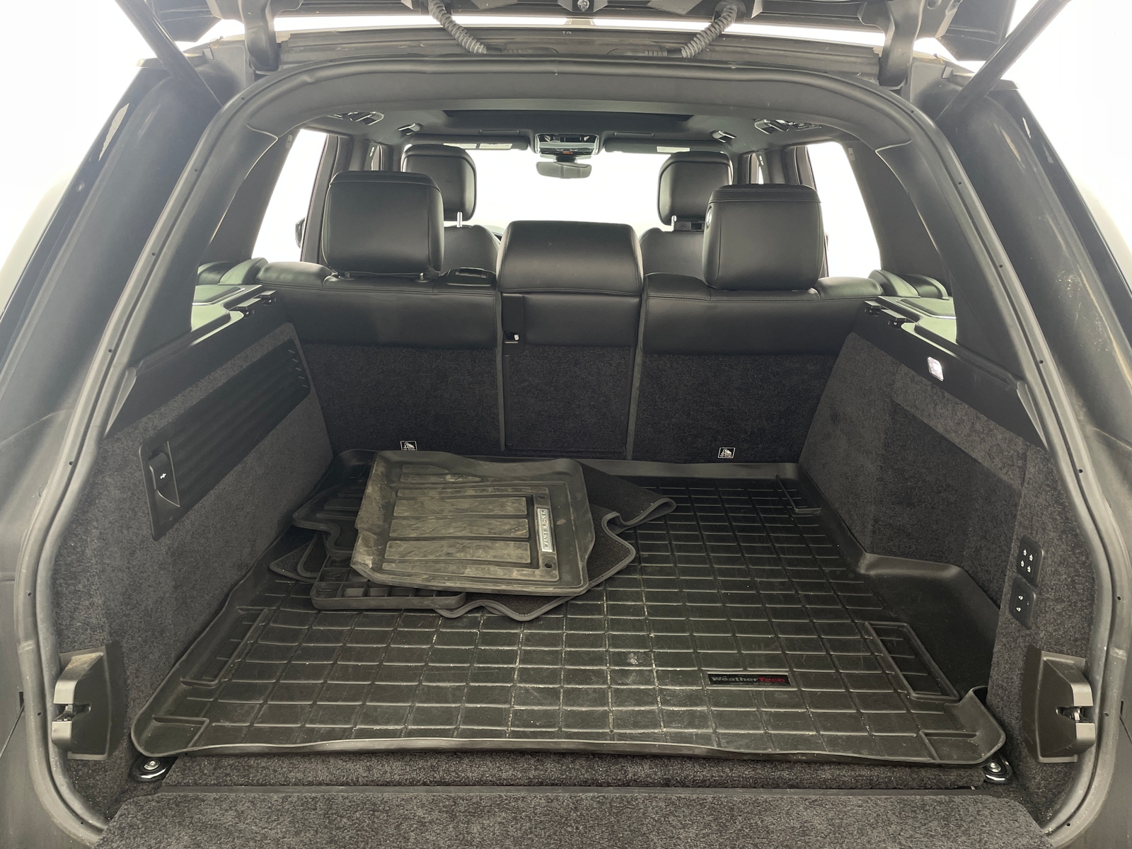 Thumbnail: 2021 Land Rover Range Rover - 6