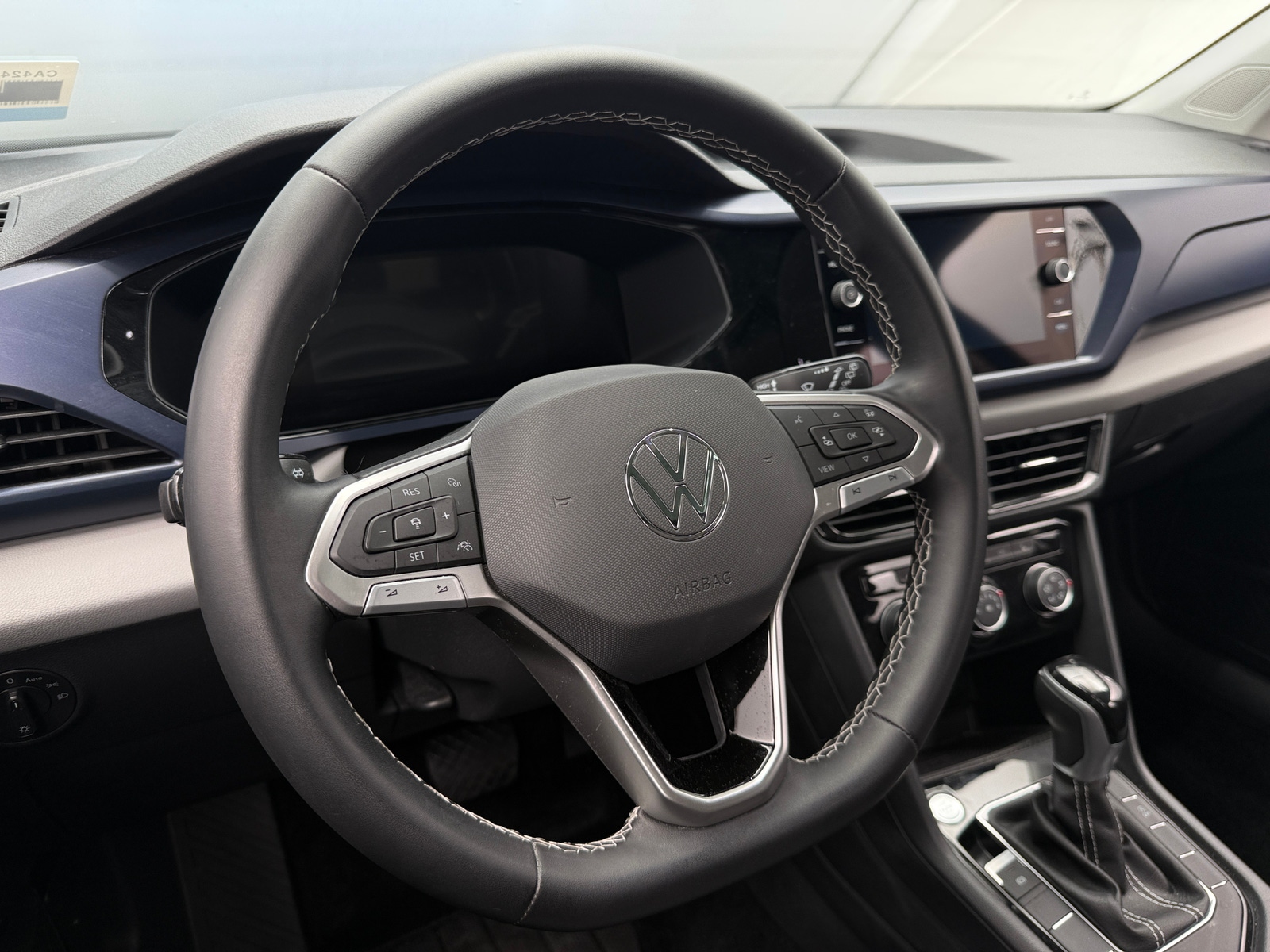Thumbnail: 2023 Volkswagen Taos - 4