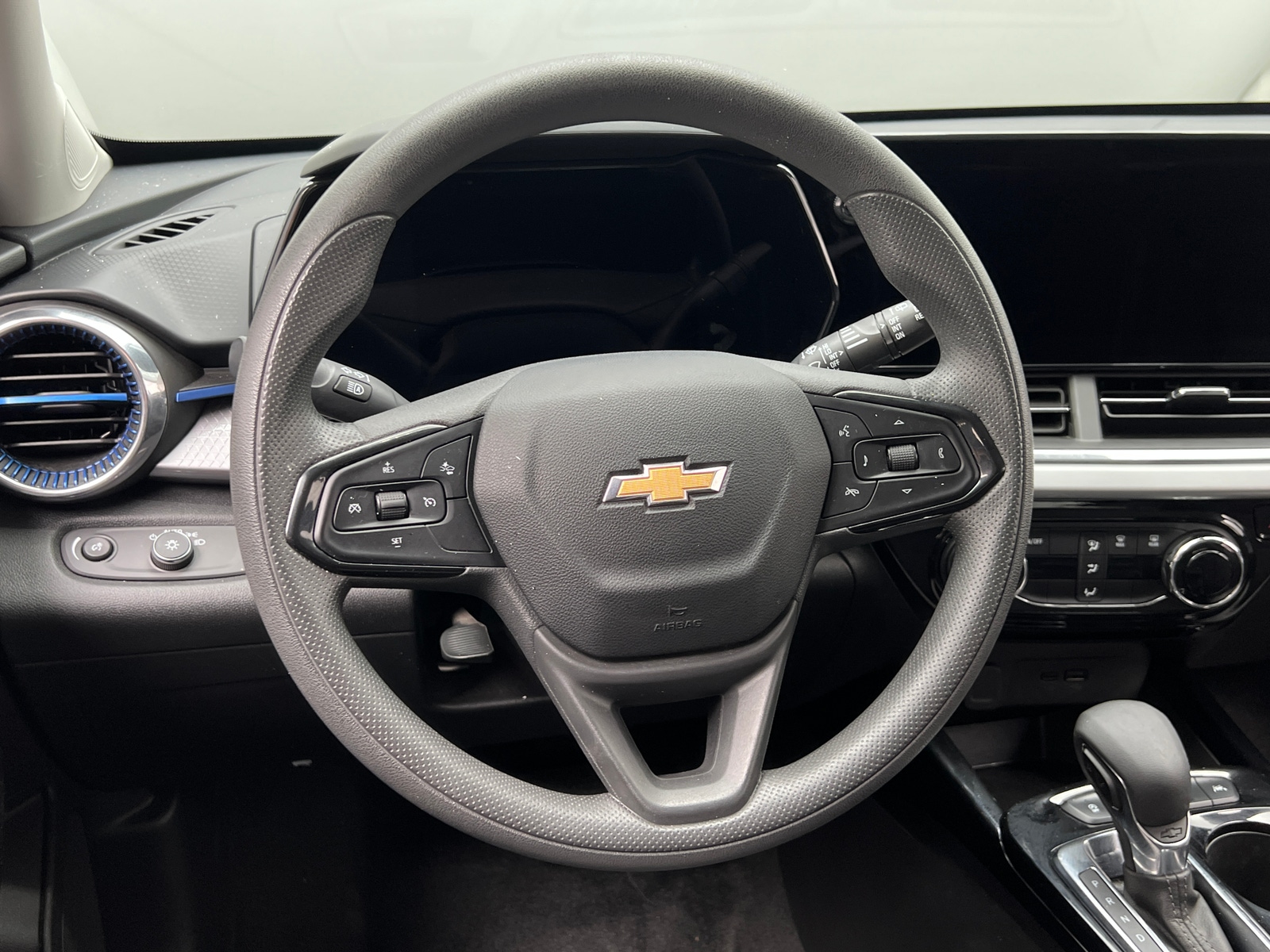 Thumbnail: 2025 Chevrolet Trax - 4