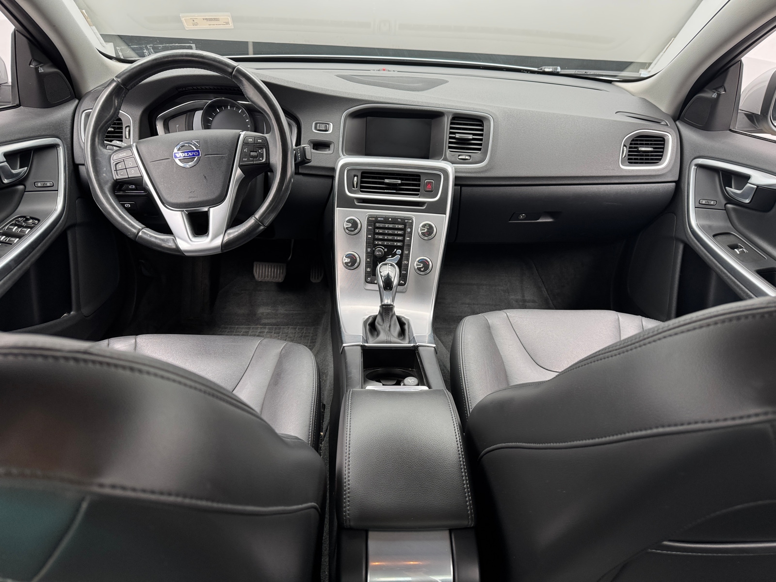 Thumbnail: 2018 Volvo S60 - 2