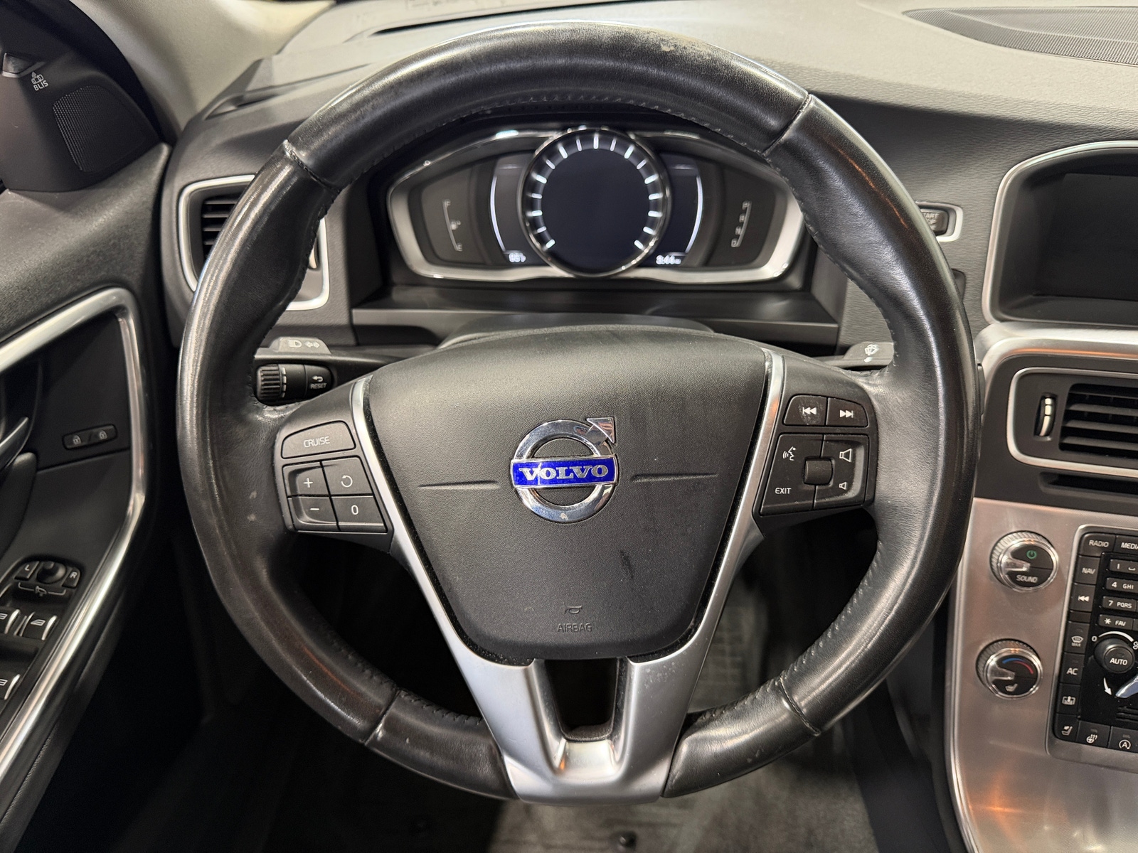 Thumbnail: 2018 Volvo S60 - 4
